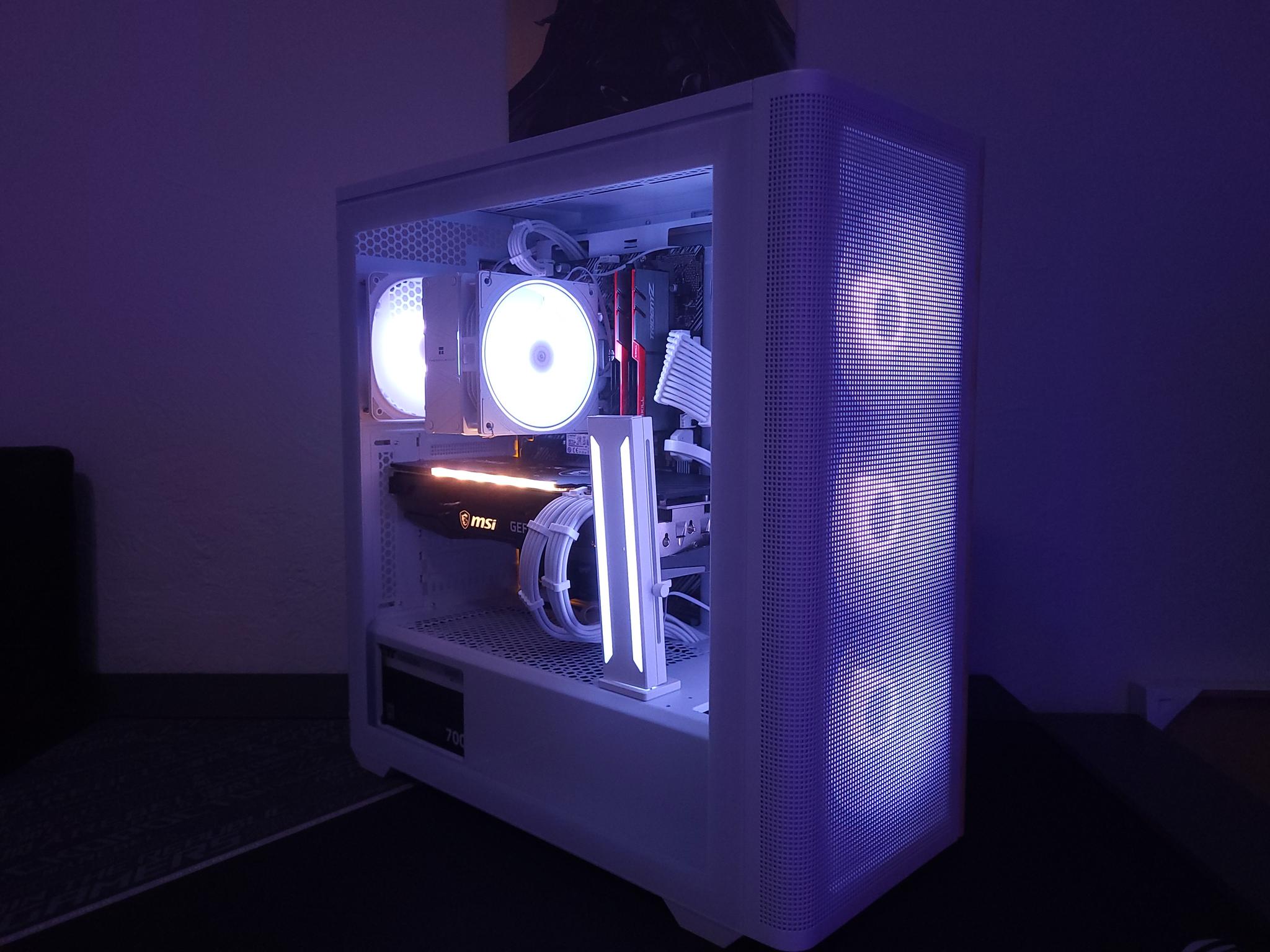 White Gaming PC: RTX 3070 | I5 10400F | 32GB RAM | 1.25TB SSD | WiFi | ARGB