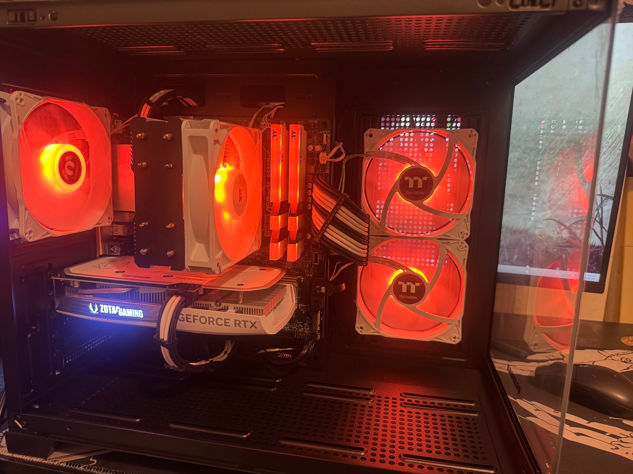 Panda Build Gaming PC / content creation | NVIDIA GEFORCE RTX 4060 | Ryzen 5 | 16GB RAM | WINDOWS 11