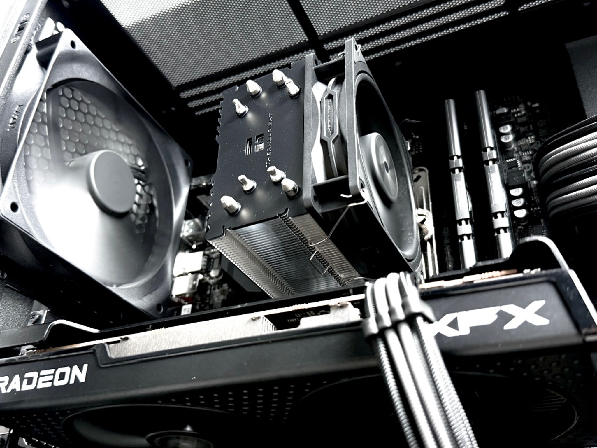 Blackout Gaming/Workstation PC | Ryzen 5600 + RX6600 | 16GB DDR4 | 1TB NVMe