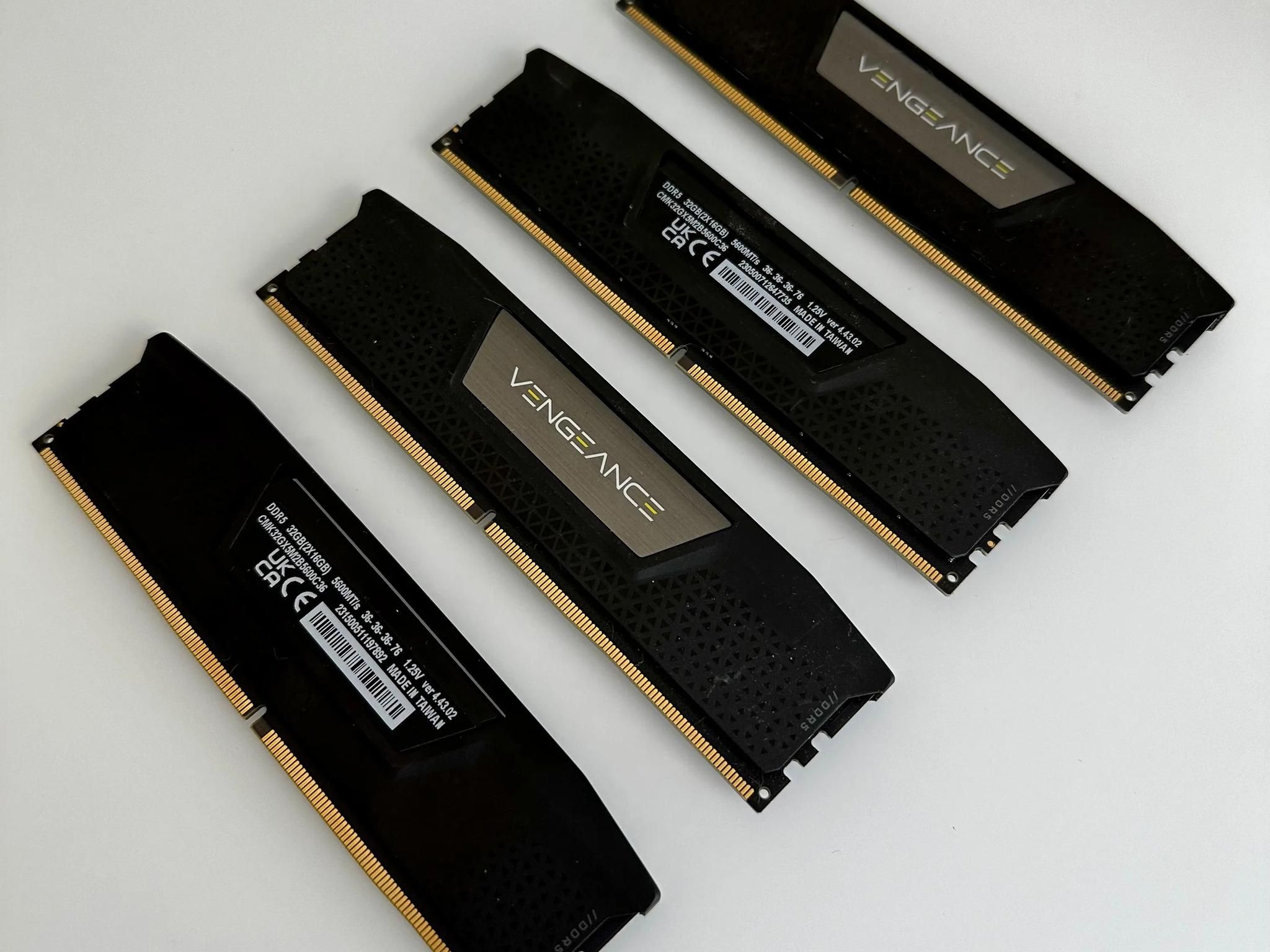 CORSAIR VENGEANCE DDR5 RAM (64GB)