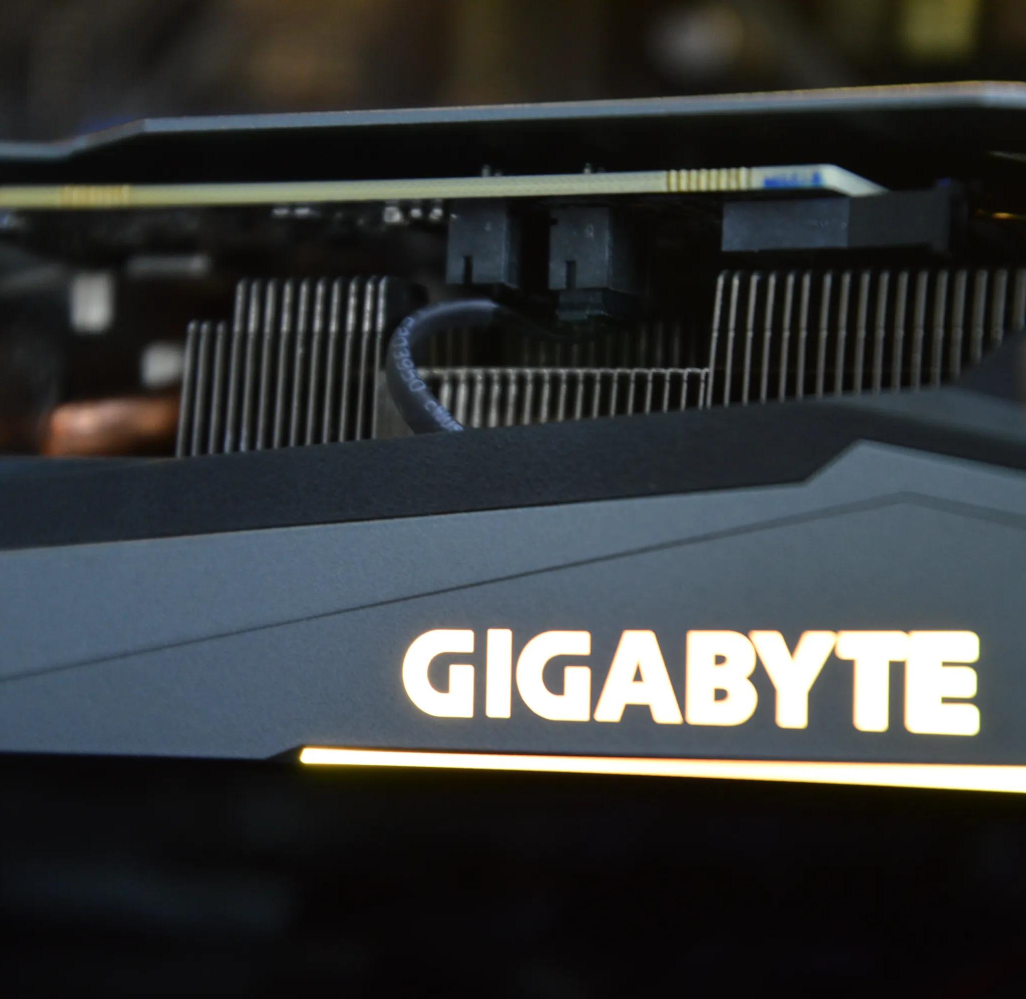 ☀️☀️| RTX 3070 8GB | RYZEN 5 5600X | 16GB DDR4 RGB RAM | 1TB NVME SSD | Solar Flare 2.0 |