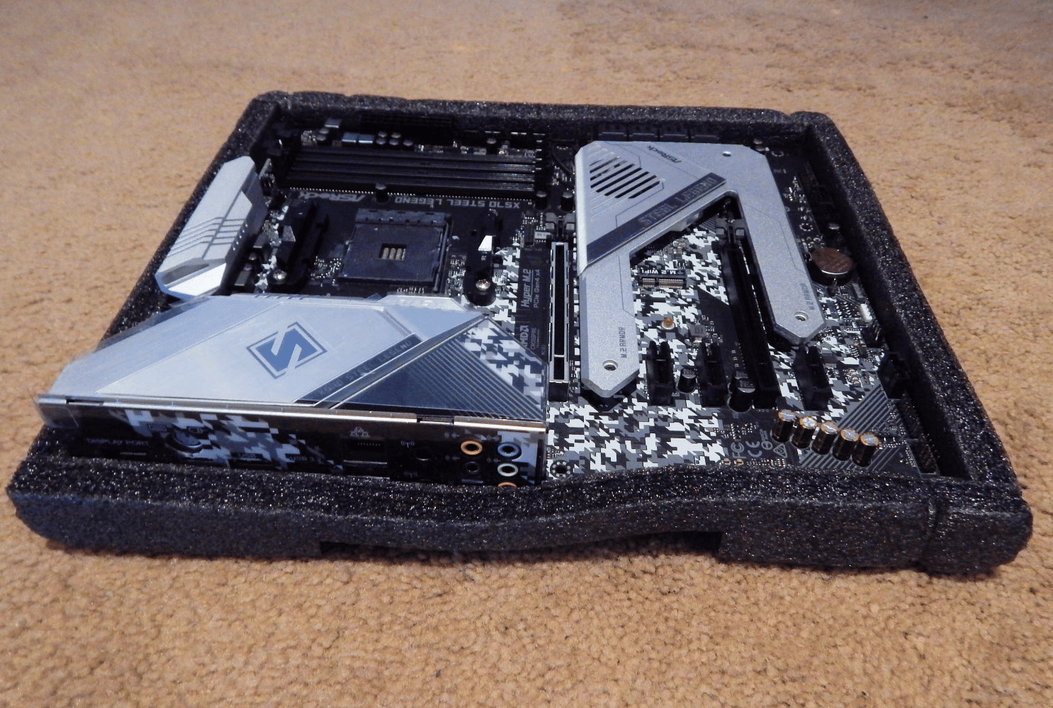 ASROCK X570 STEEL LEGEND SOCKET AM4 MOTHERBOARD, USED ONCE