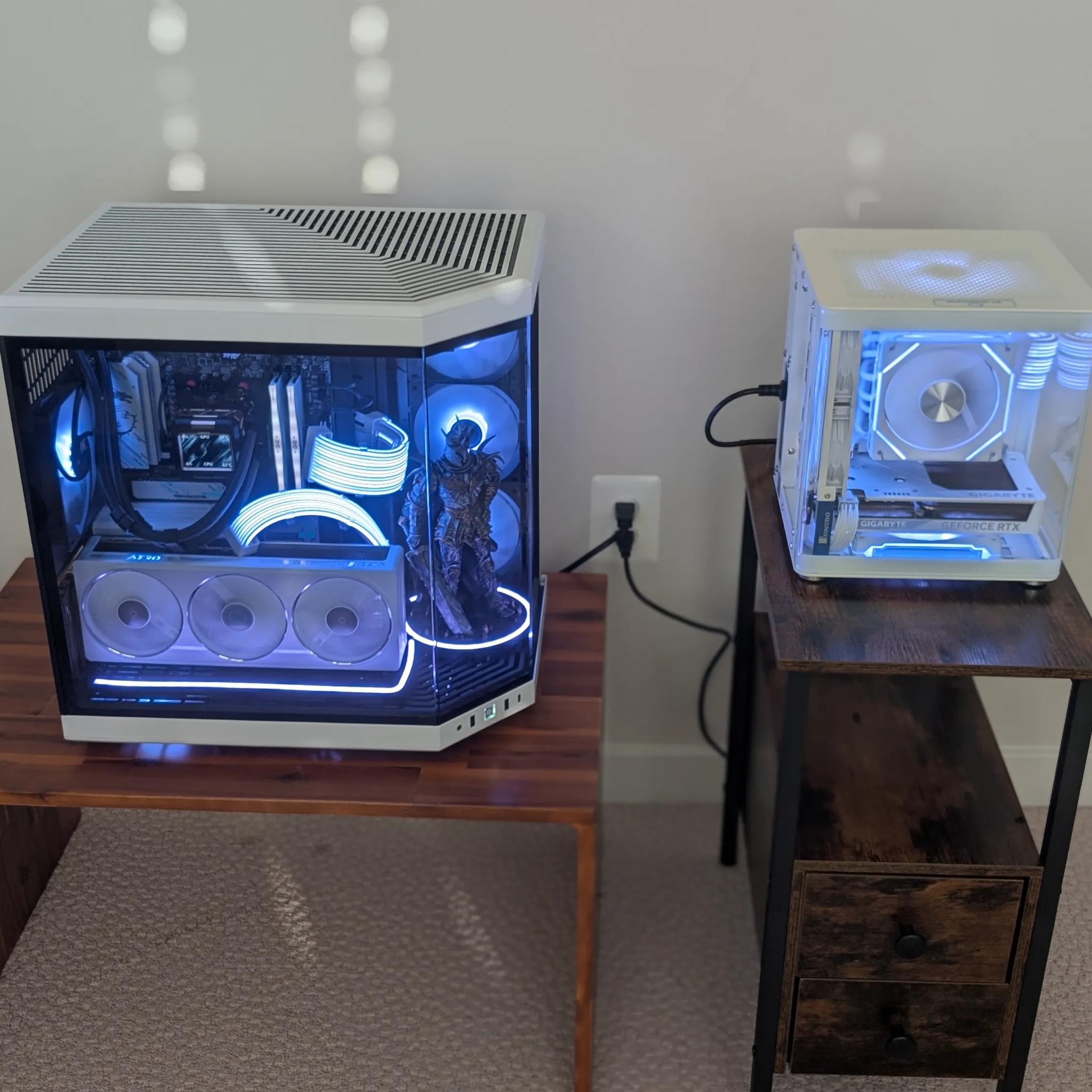 Mini ITX tiny fishtank! 5060 Ti 16GB + 9600X