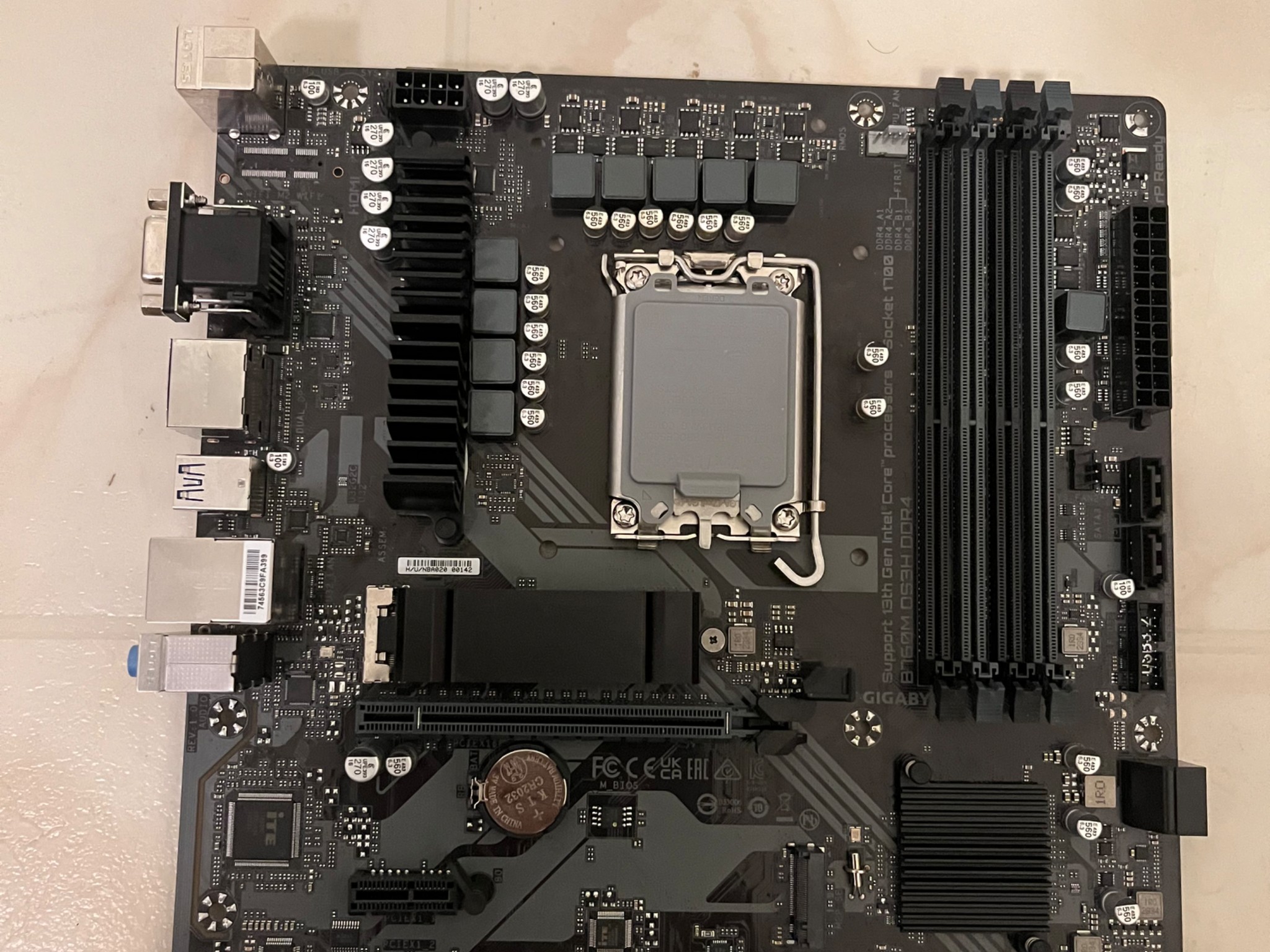 GIGABYTE B760M DS3H DDR4 (LGA 1700/ Intel/ B760/ M-ATX/ DDR4/ Dual M.2/ PCIe 4.0)