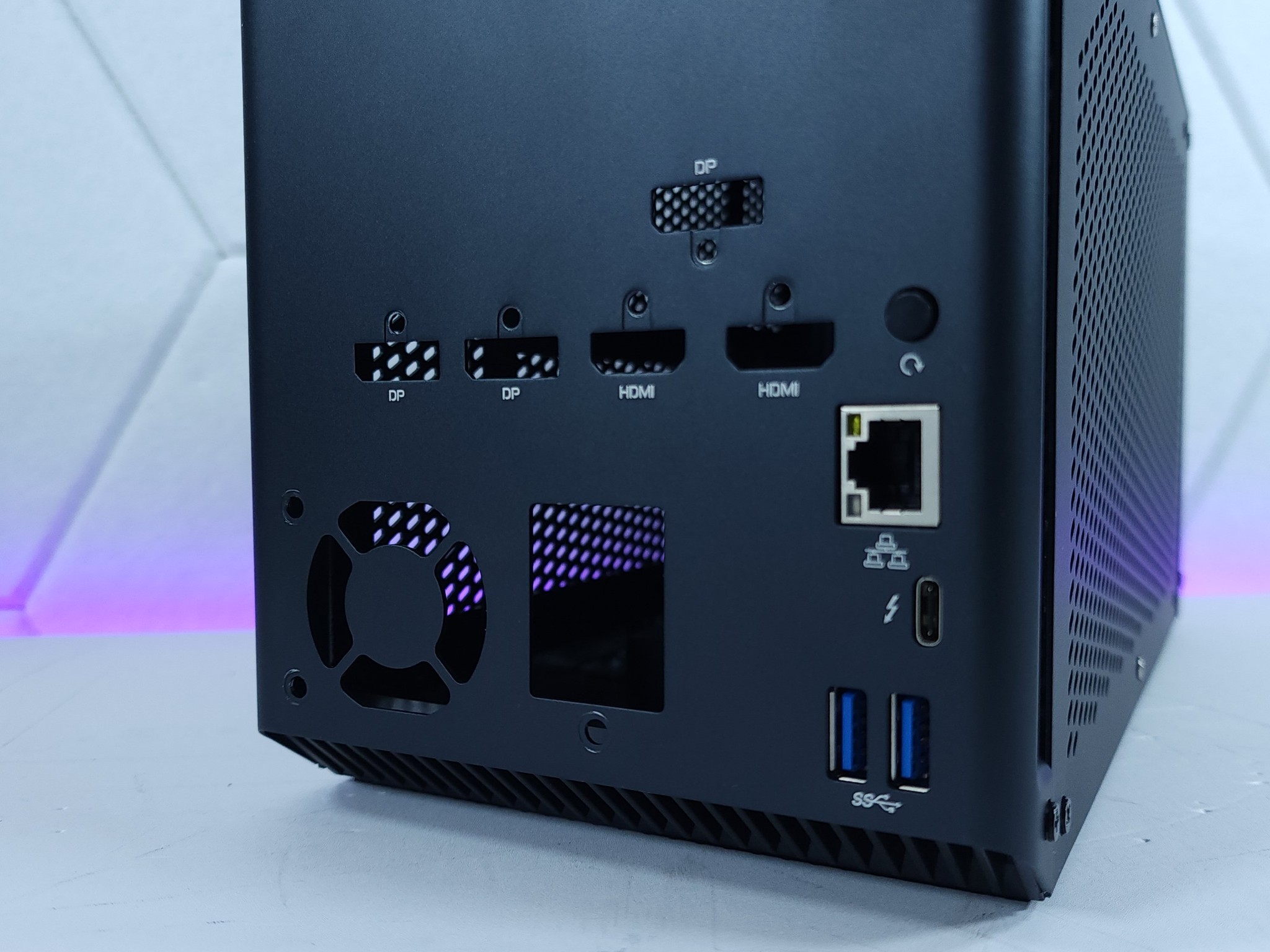 Gigabyte Aorus Gaming External GPU BOX - No GPU
