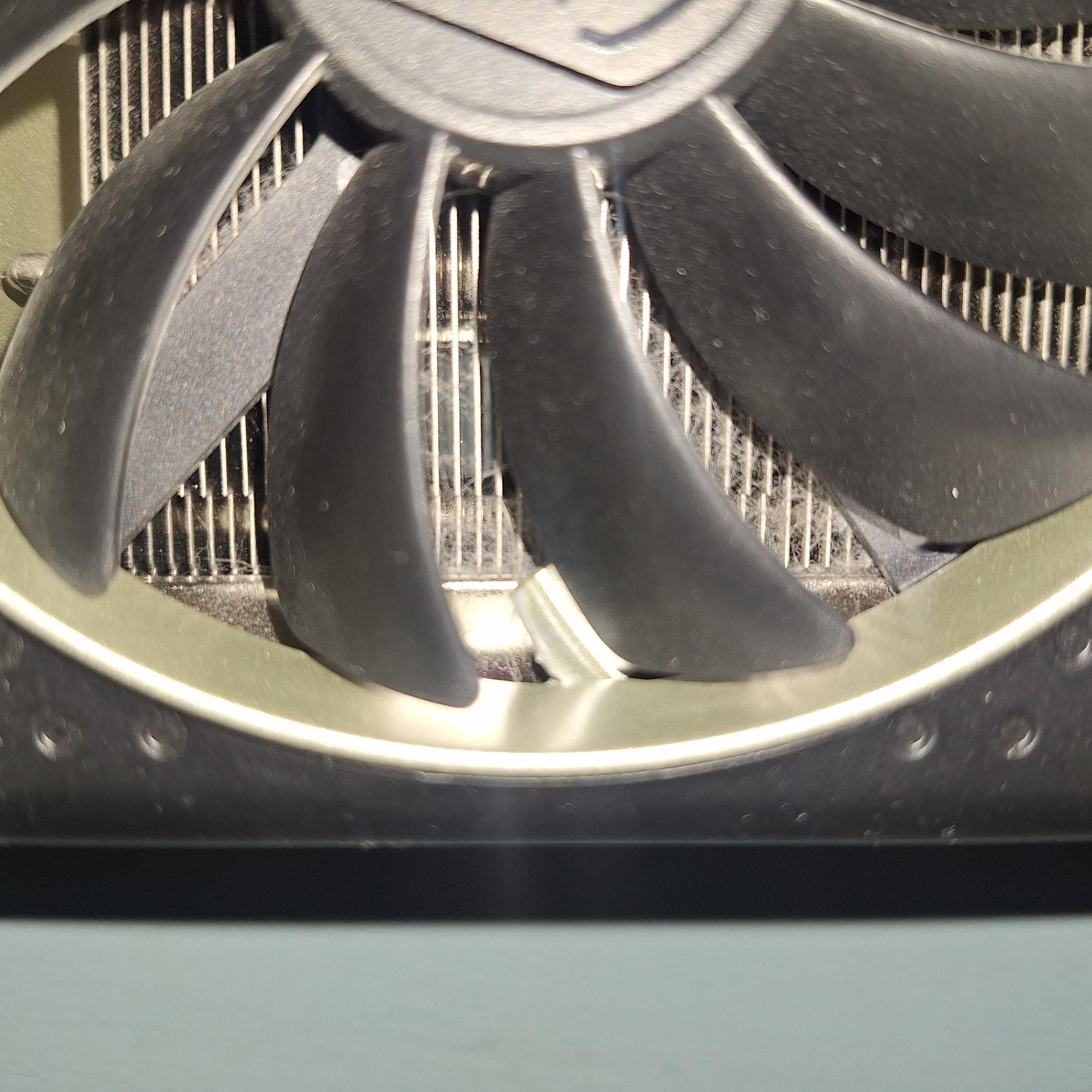 XFX Speedster MERC 319 RX 6950 XT 16GB - Fully Functional - Cosmetic Shroud Damage