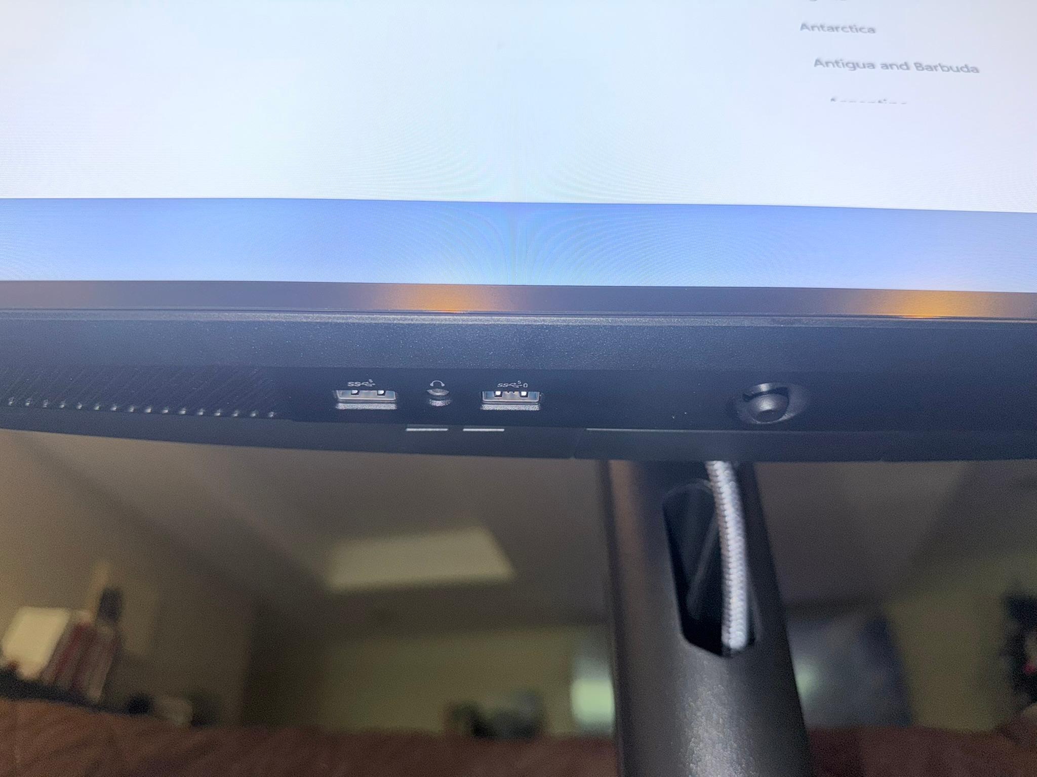 Alienware AW2723DF Gaming Monitor - 27-inch (OC up to 280hz @ 2560 x 1440)