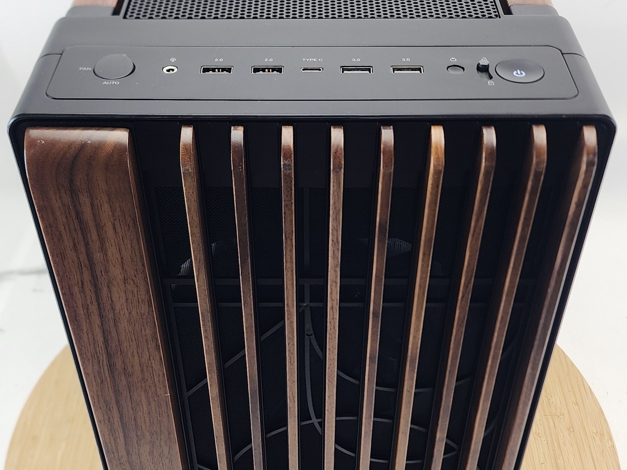 Gaming PC Ryzen 7 7800X3D 32GB RAM 2TB SSD RTX 5080 16GB Windows 11 Computer
