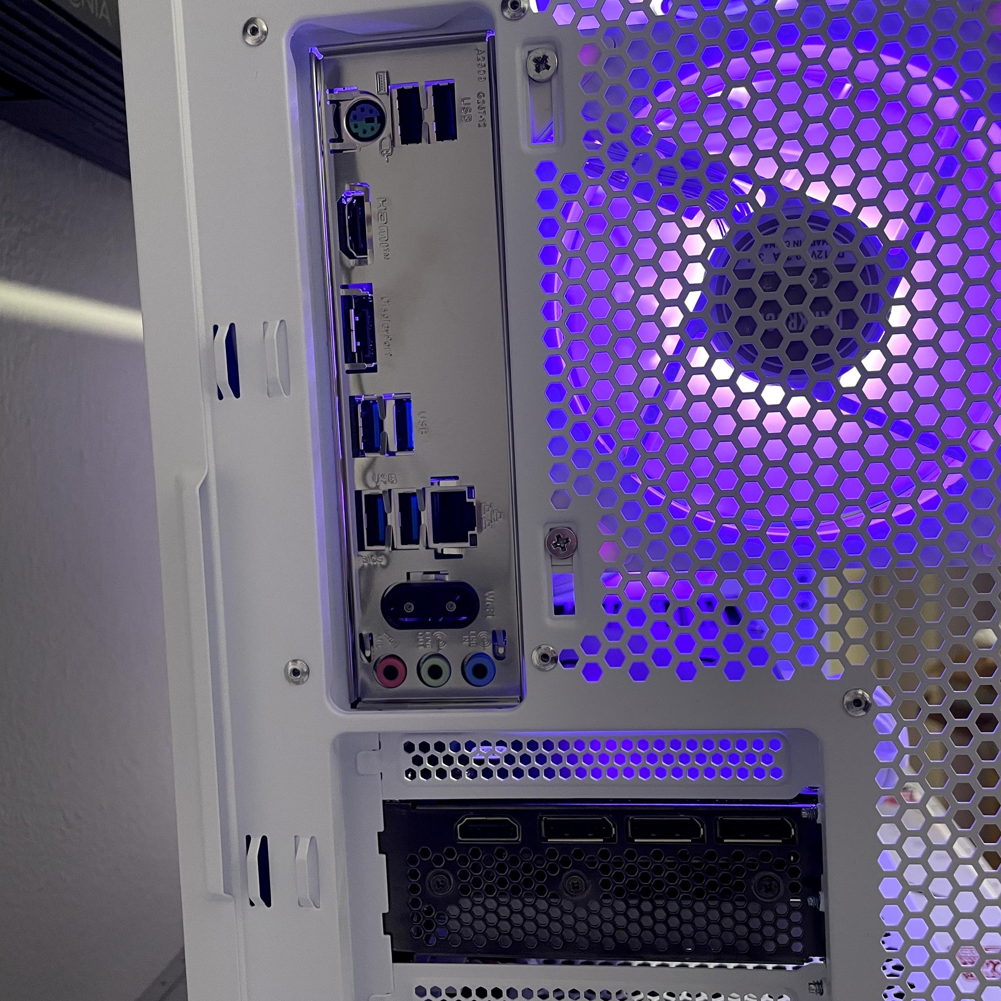 White RTX 3070 Gaming PC (Ryzen 5 5600X | 16GB RAM | 512GB RAM | WiFi + BT)