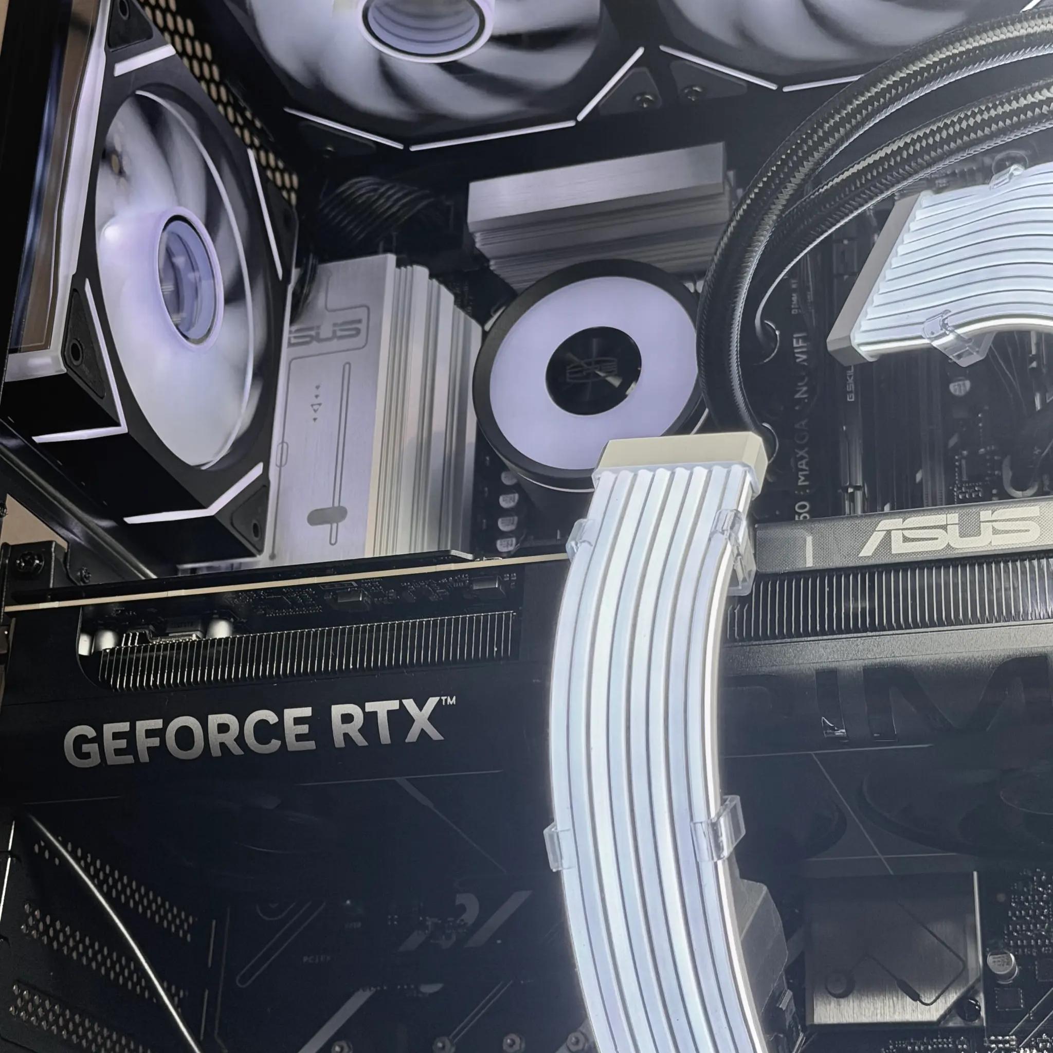 ⚪Ultra Panda| RTX 5070 Ryzen 5 7600x ⚪