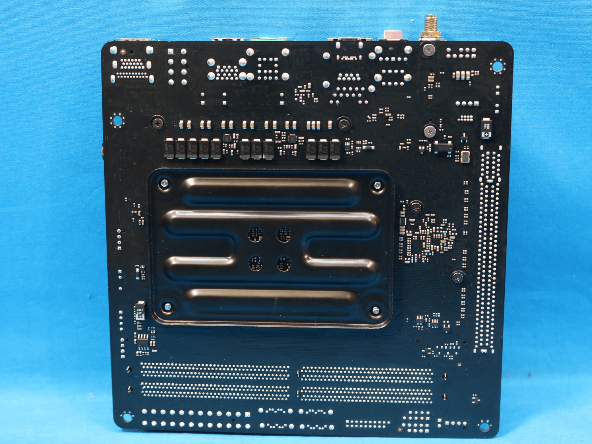 *No I/O Shield* ASRock B550M-ITX/ac AMD Socket AM4 DDR4 mini-ITX Desktop Motherboard