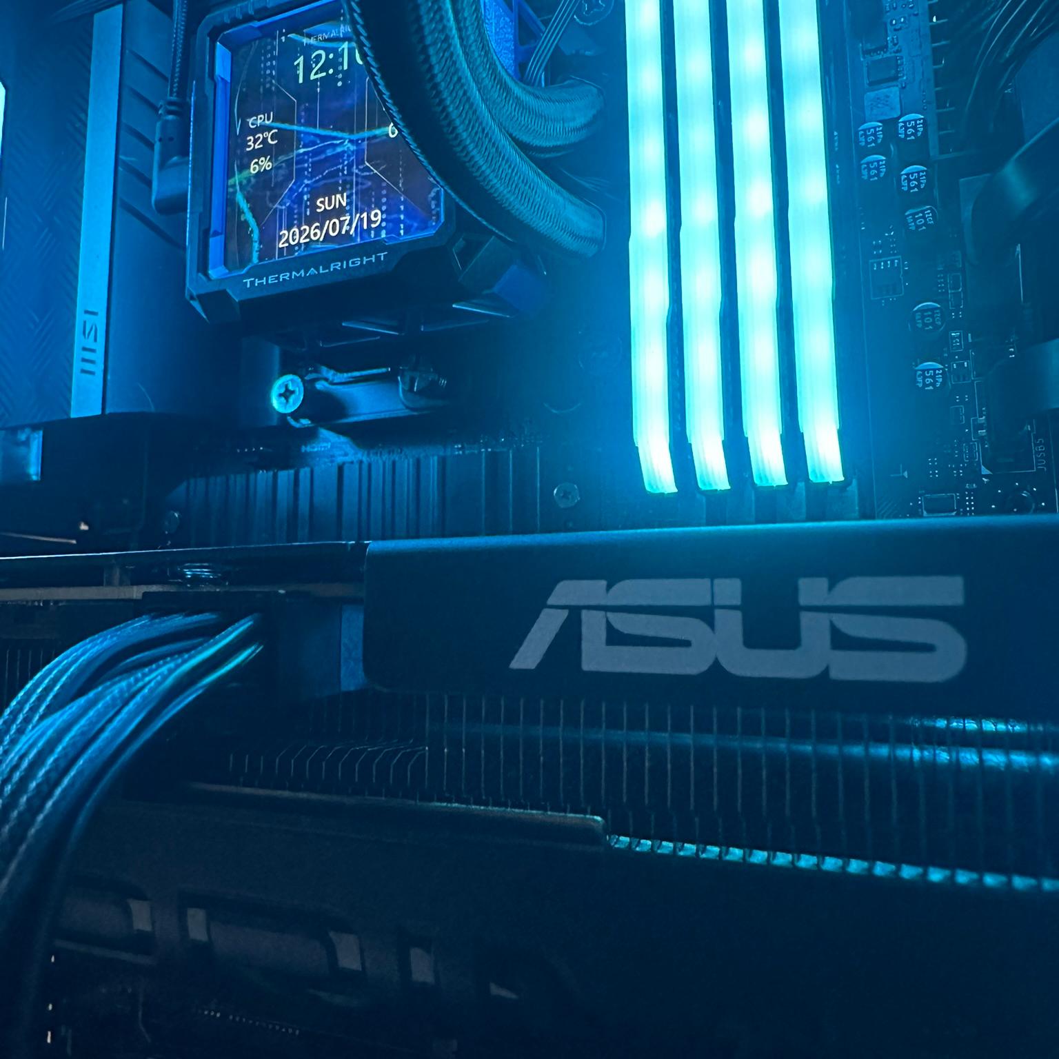 i5-12400F / RTX 5060 / 1TB NVME / 32GB RAM