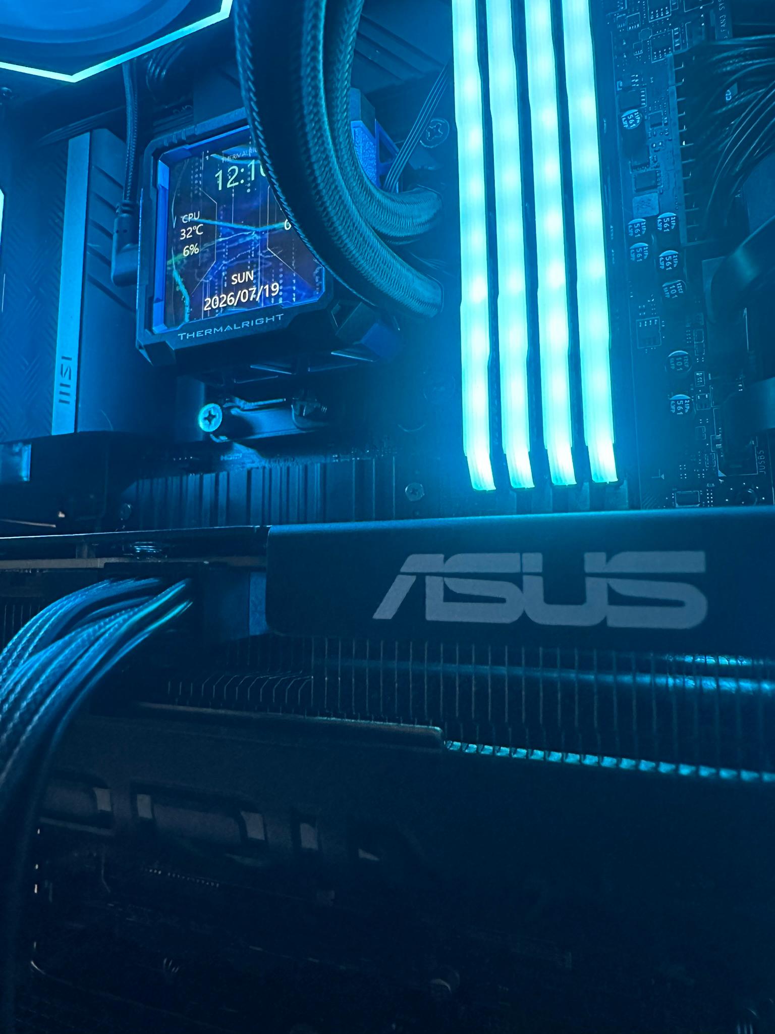 i5-12400F / RTX 5060 / 1TB NVME / 32GB RAM
