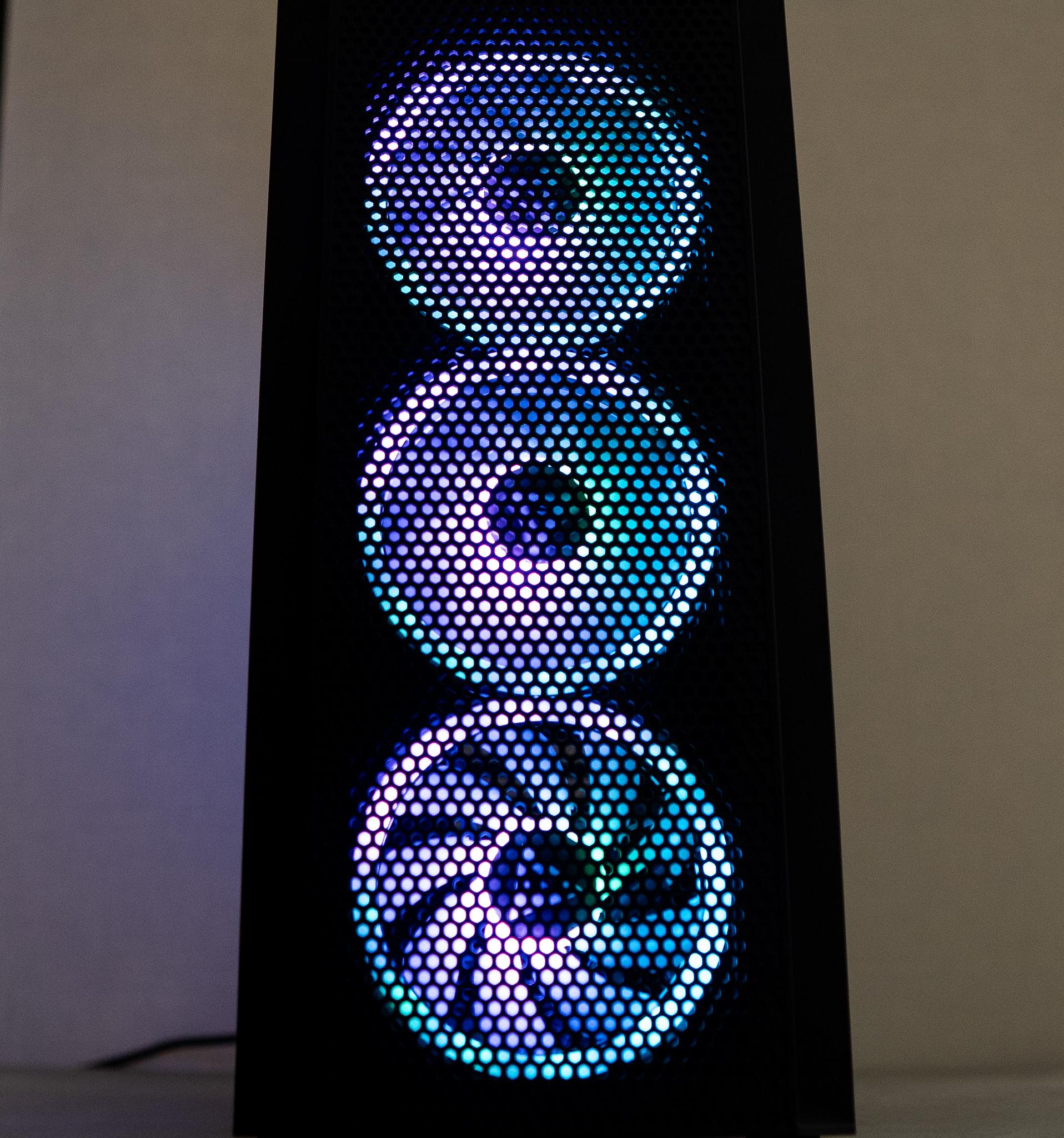 🟢⚪ | INTEL i7 7700K | RX 570 | 8GB DDR4 RAM | 256GB NVME SSD | Mint Monster |
