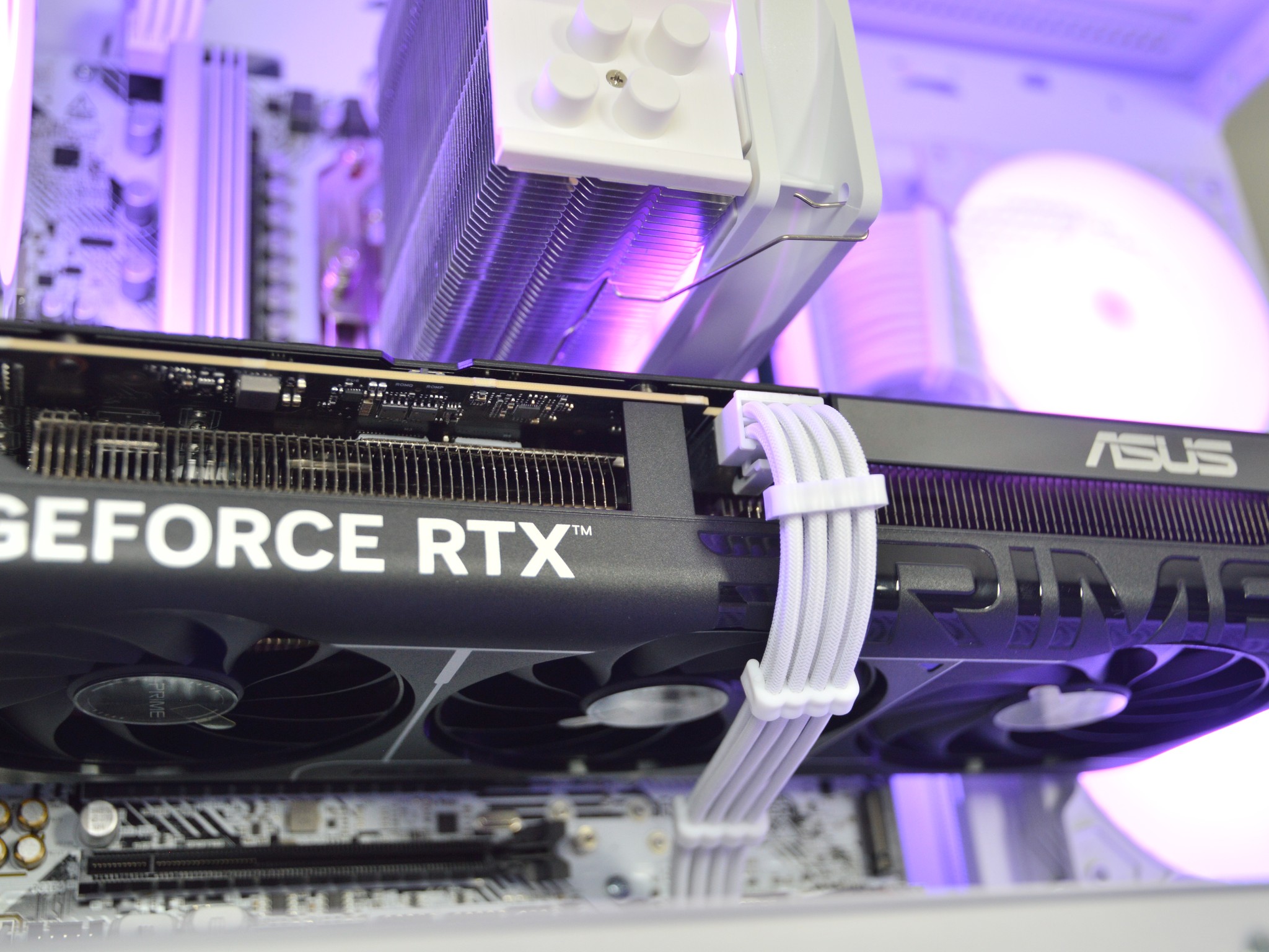 🌨️🌨️ | RTX 5060Ti 8GB| RYZEN 5 8400F | 16 GB DDR5 RAM | 1TB NVME SSD | Snowed In |