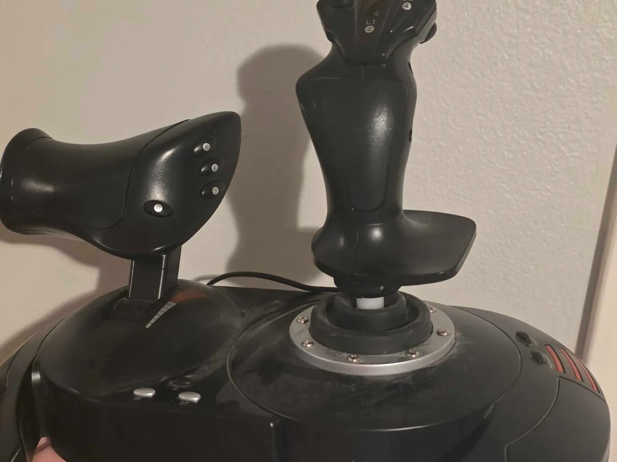 Thrustmaster