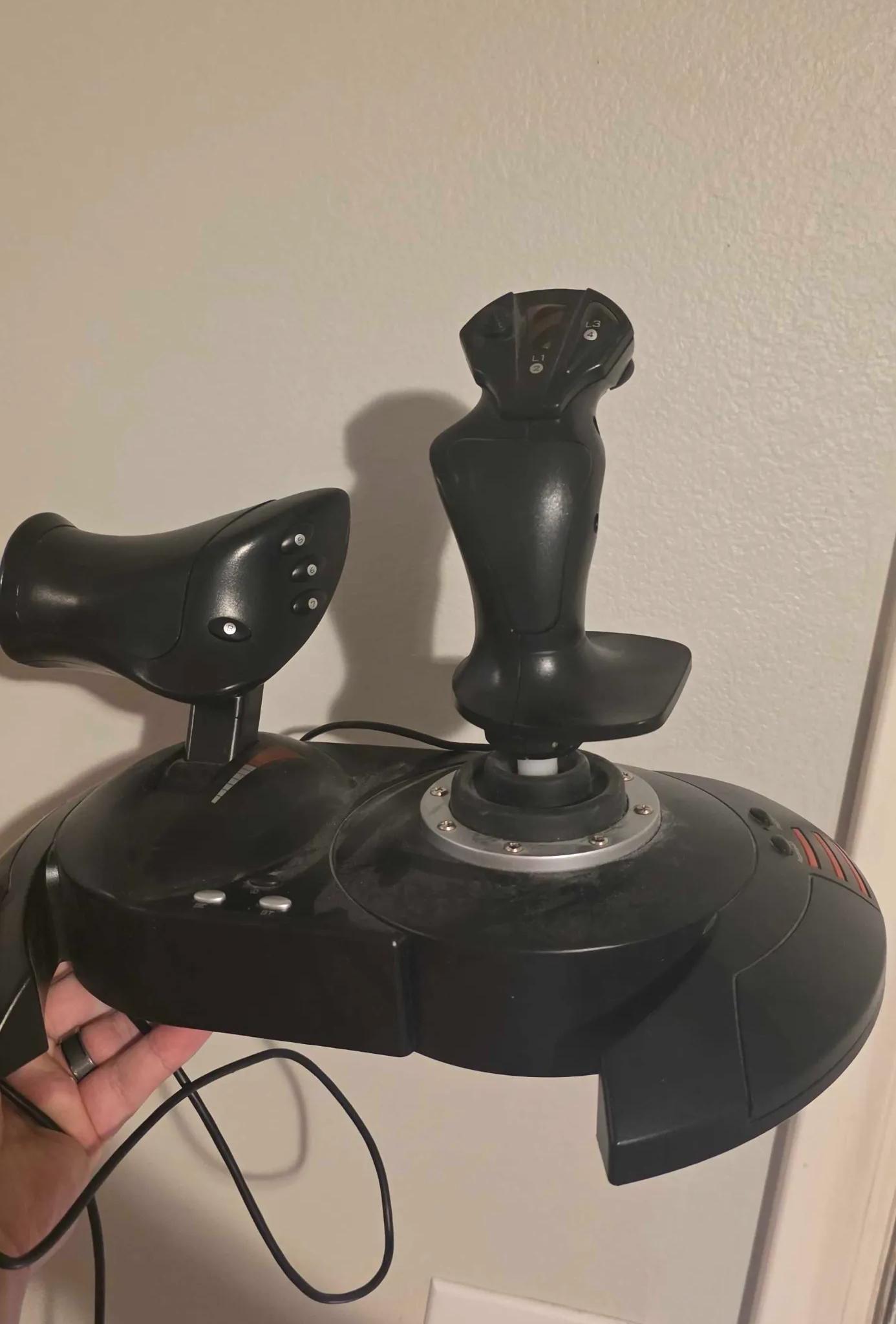 Thrustmaster