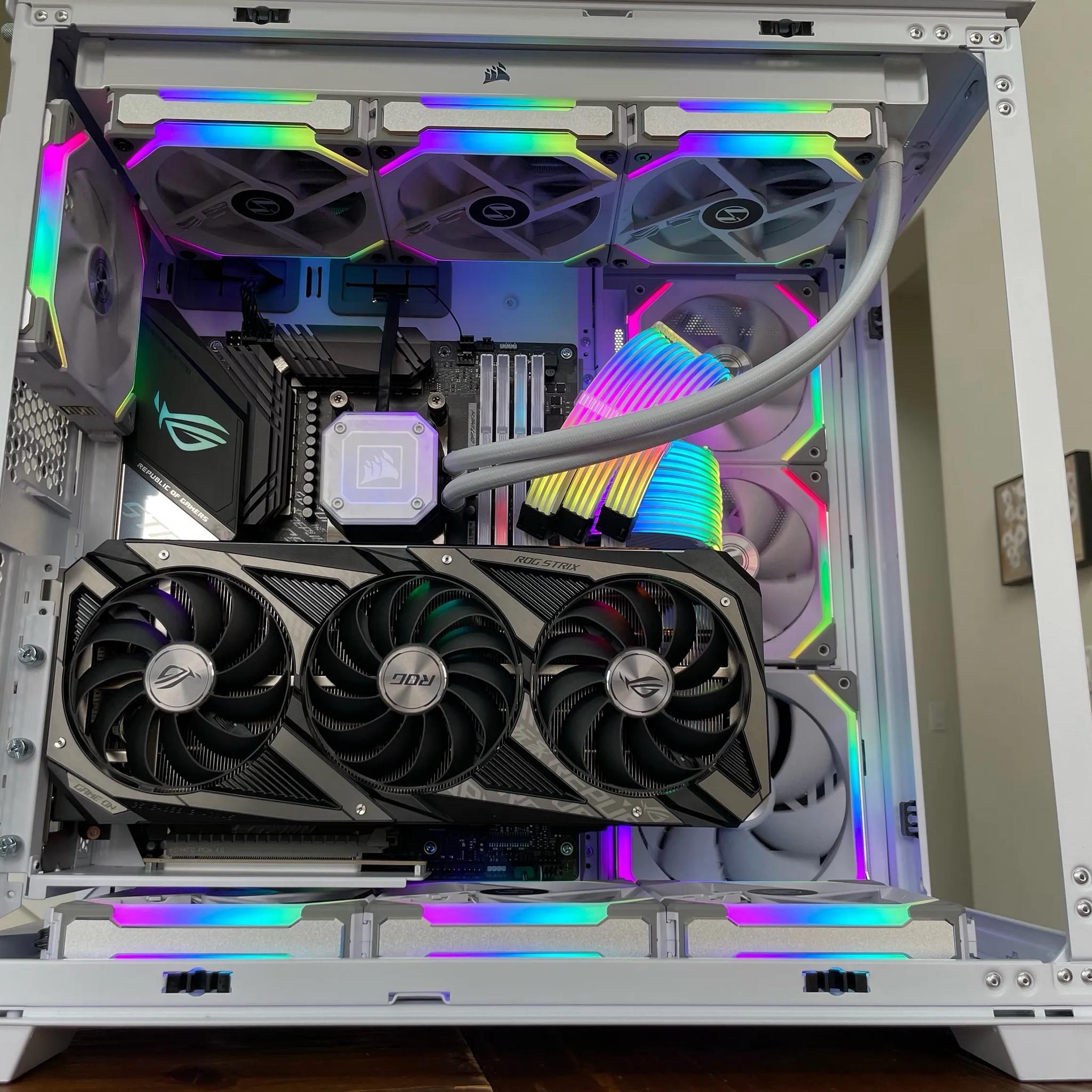 White Beast: RTX 3090 STRIX 24GB, Ryzen 9 5900X, 32GB DDR4 3600MHz Corsair Vengeance RAM, 5TB