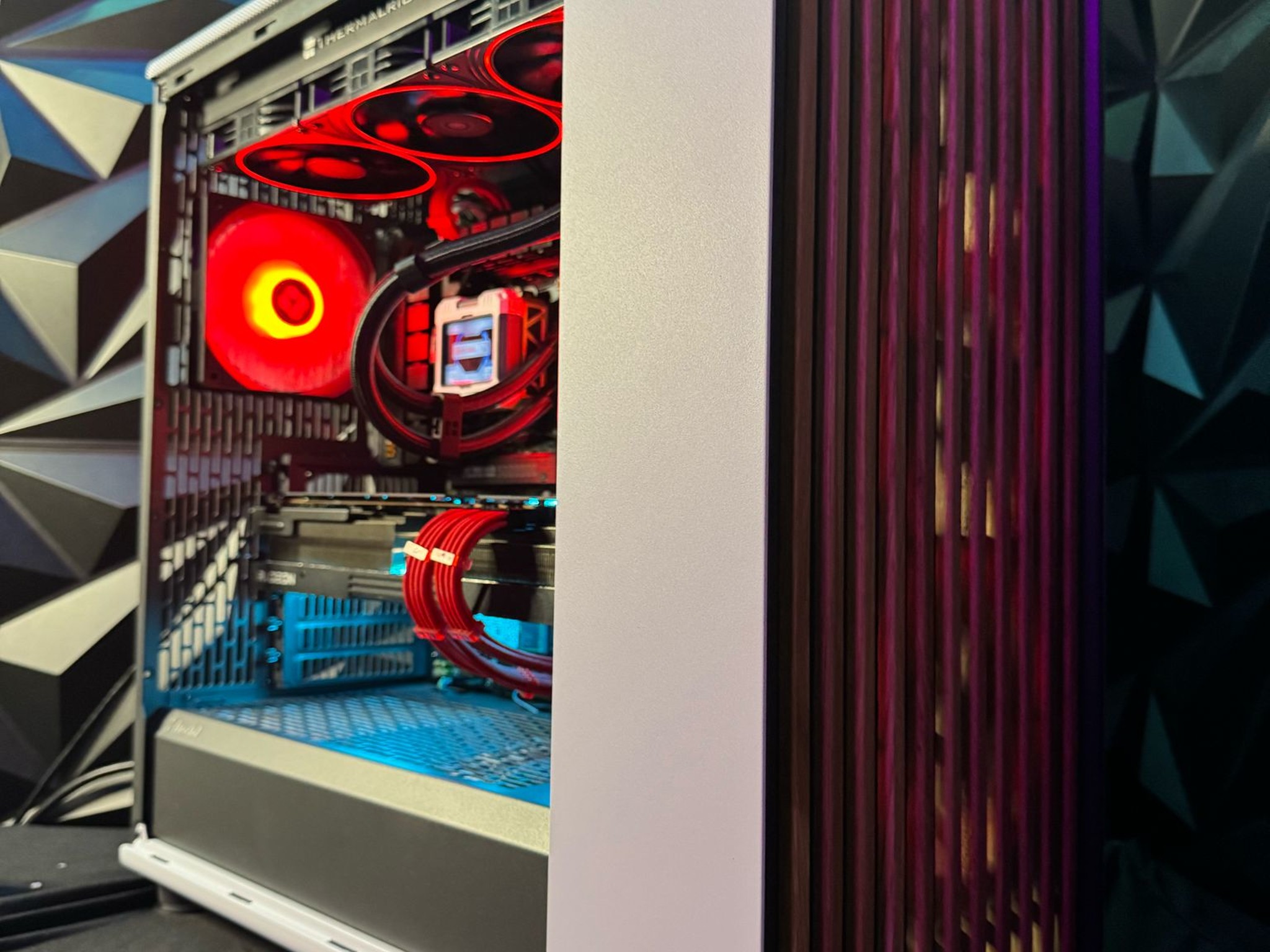 🪵 Big Woody 🪵 Ryzen 9900X| 7900XTX 24 GB| 32 GB DDR5 6000Mhz|3.25 TB NVMe|