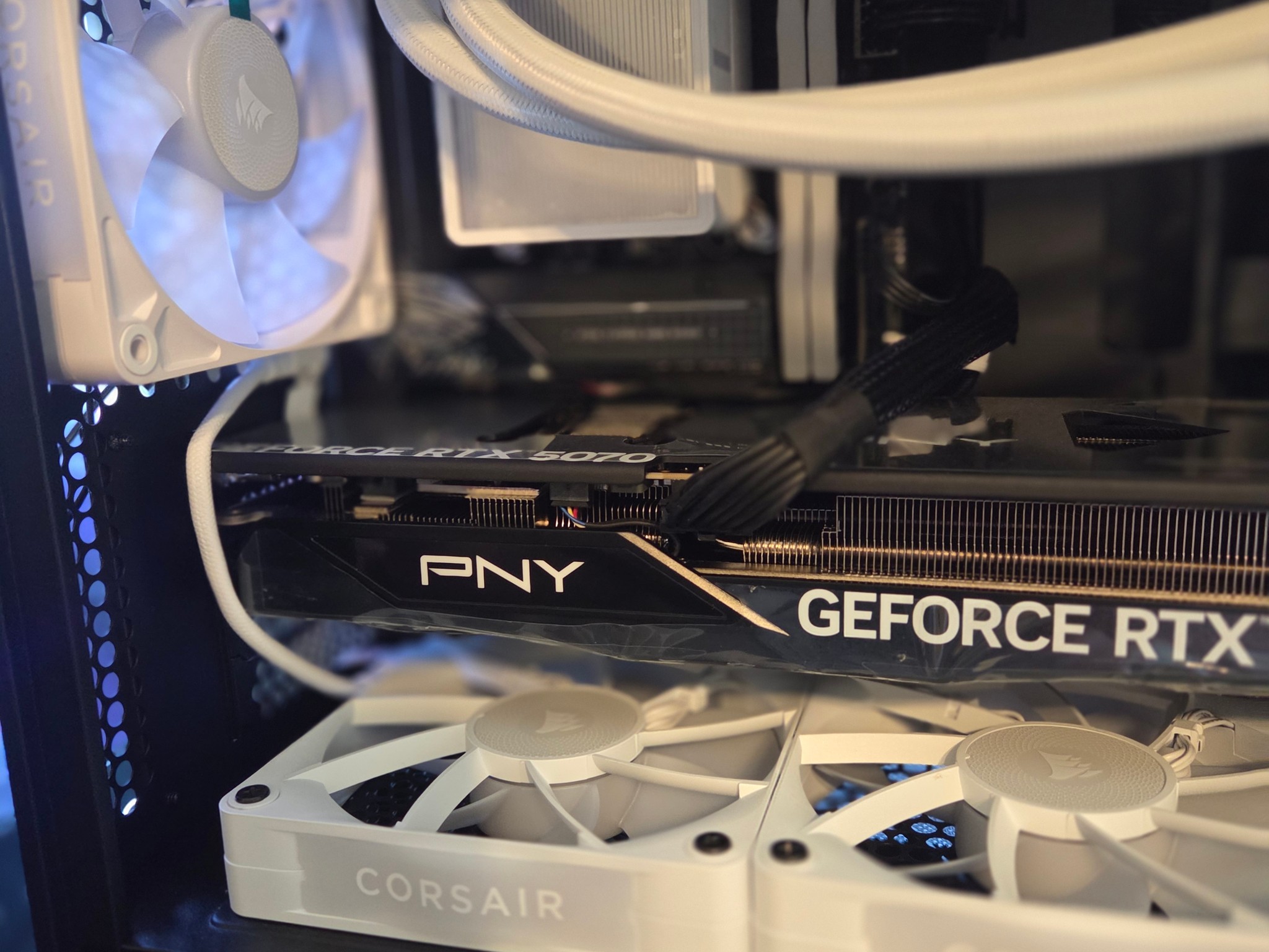 I5 14th Gen CPU pny rtx 5070 12GB oc triple fan 16gb team force delta rgb 6000mhz 2 tb ssd