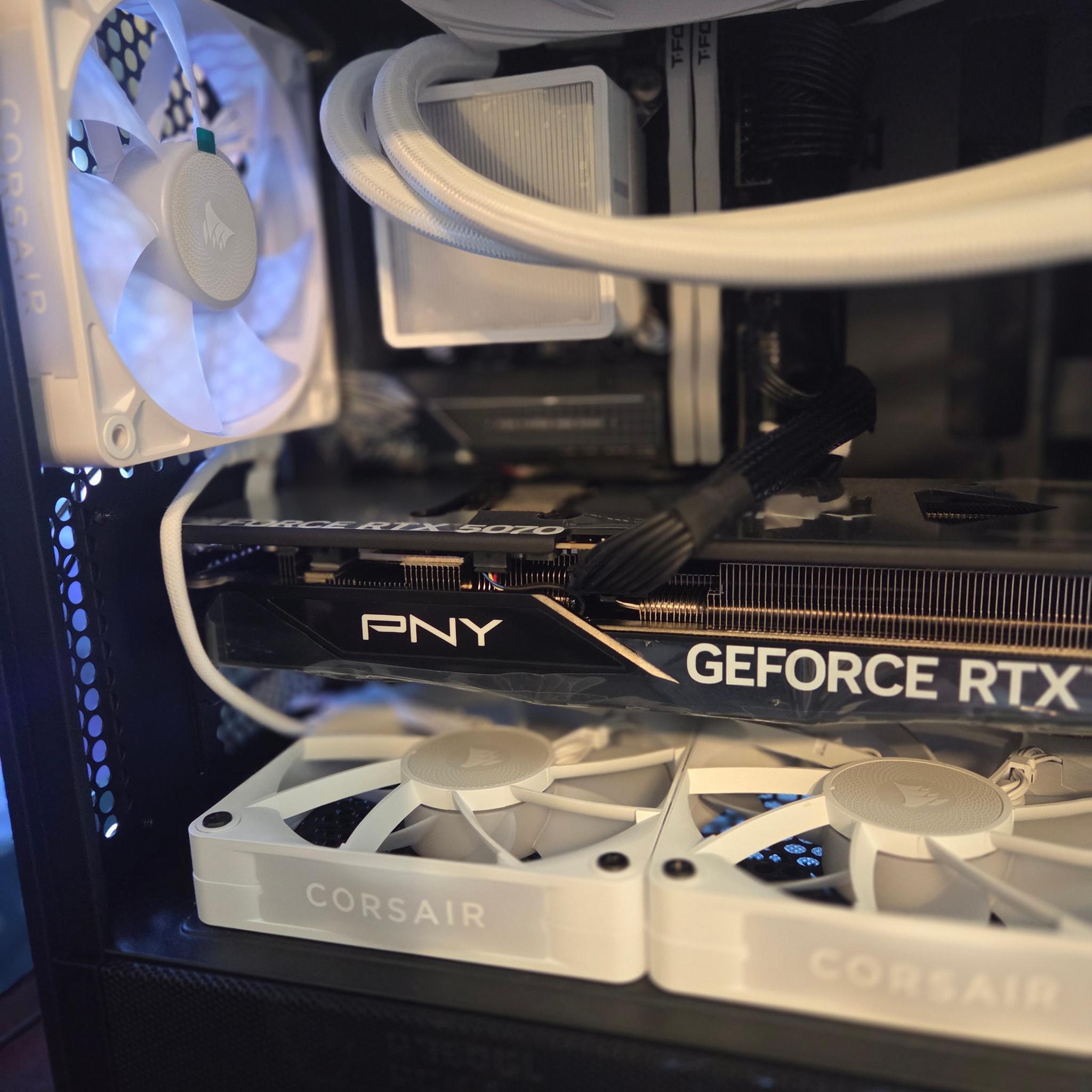 I5 14th Gen CPU pny rtx 5070 12GB oc triple fan 16gb team force delta rgb 6000mhz 2 tb ssd
