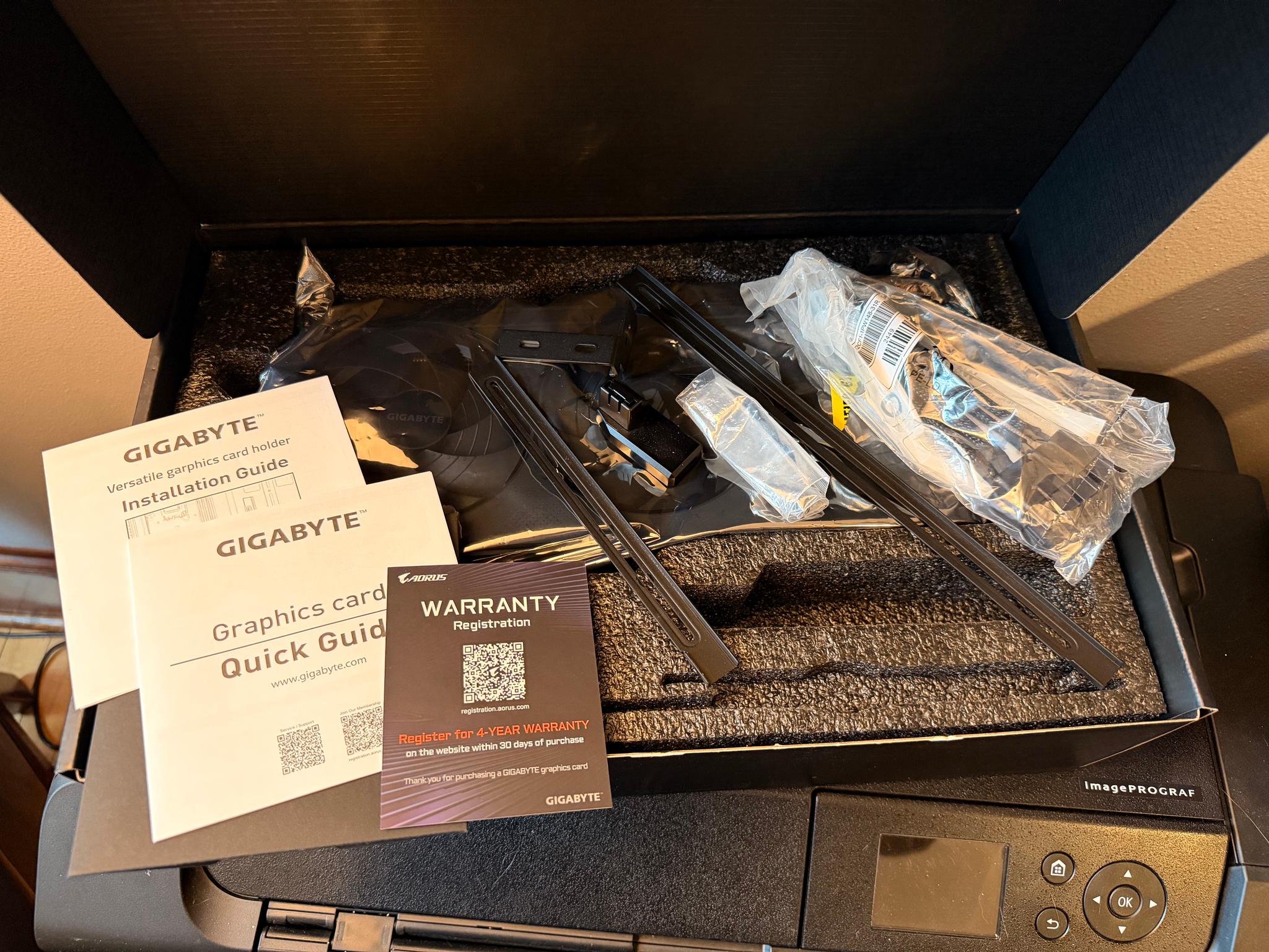 Barely Used GIGABYTE GeForce RTX 5090 GAMING OC 32GB