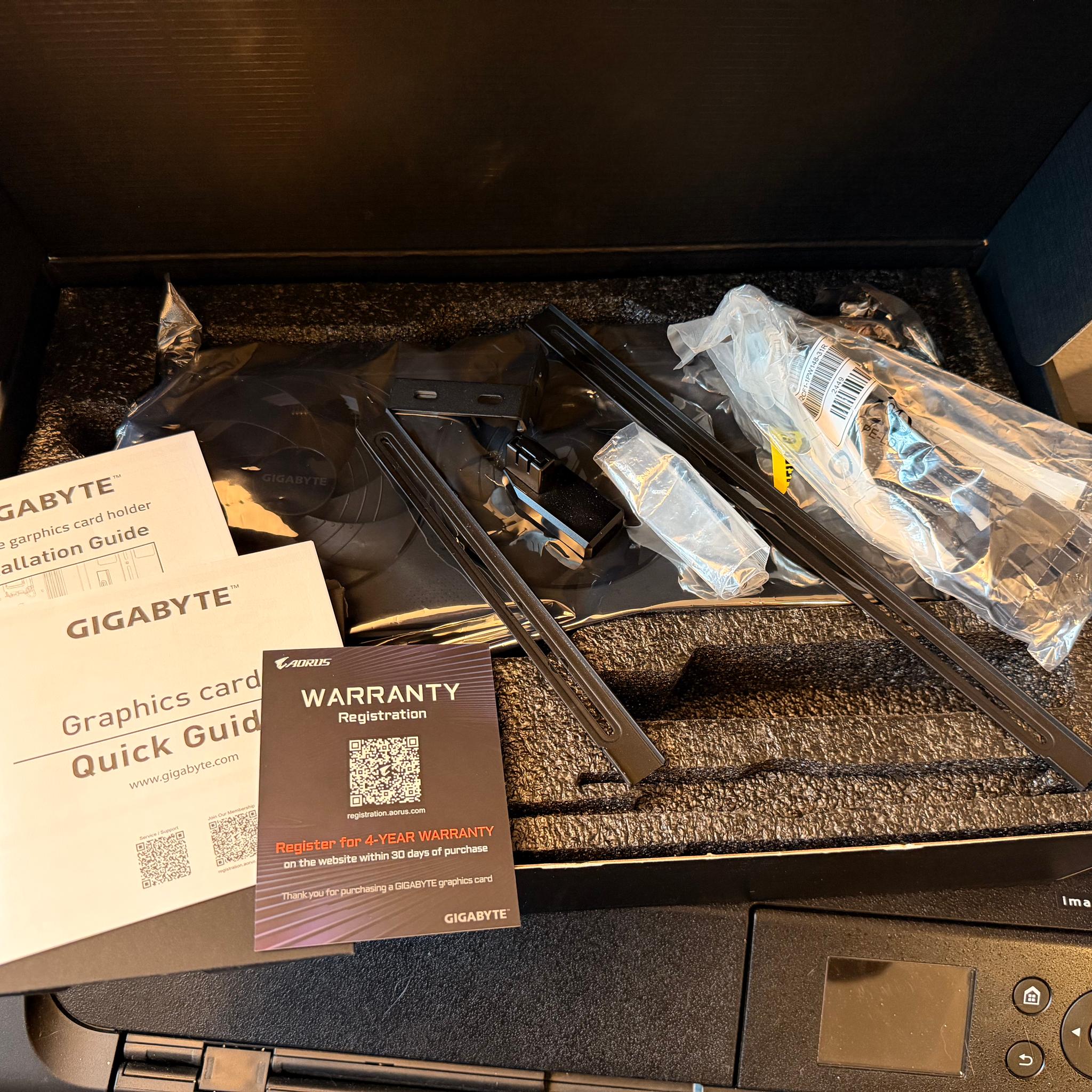 Barely Used GIGABYTE GeForce RTX 5090 GAMING OC 32GB
