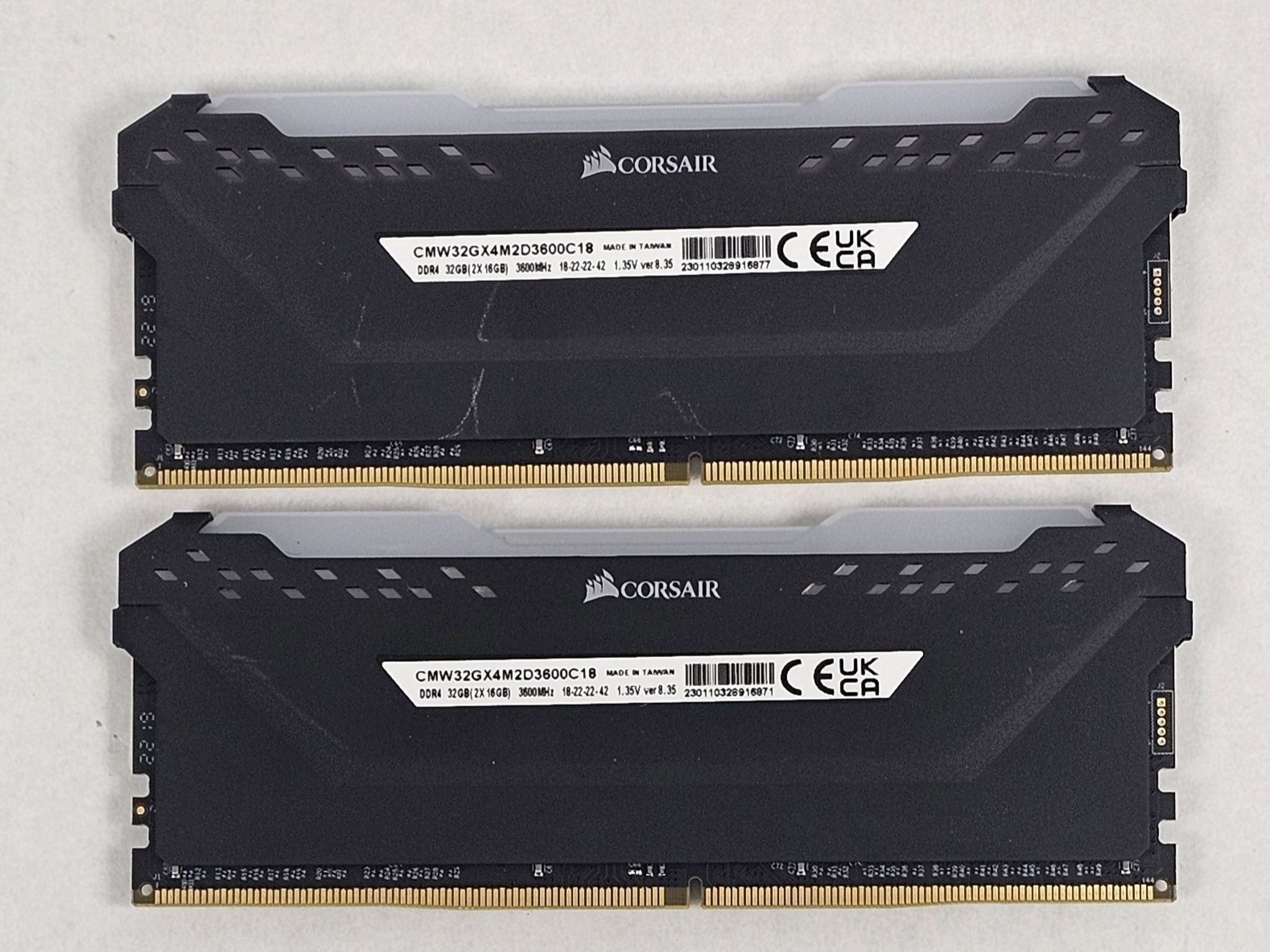 32GB DDR4 (2x16GB) CL18 3600MT/s Corsair Vengeance RGB PRO