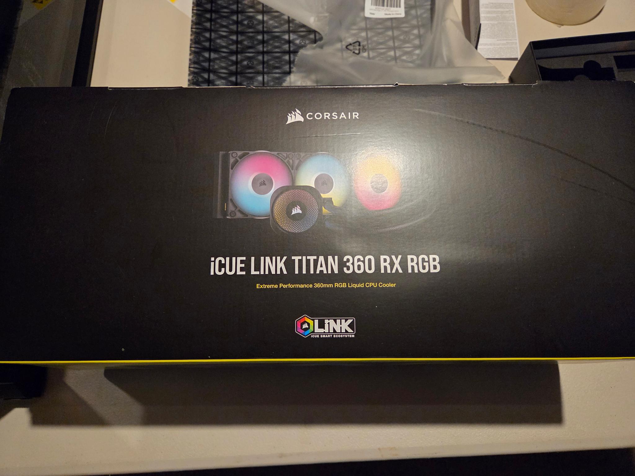 CORSAIR - iCUE LINK TITAN 360 RX Liquid CPU Cooler with RGB Lighting - Black