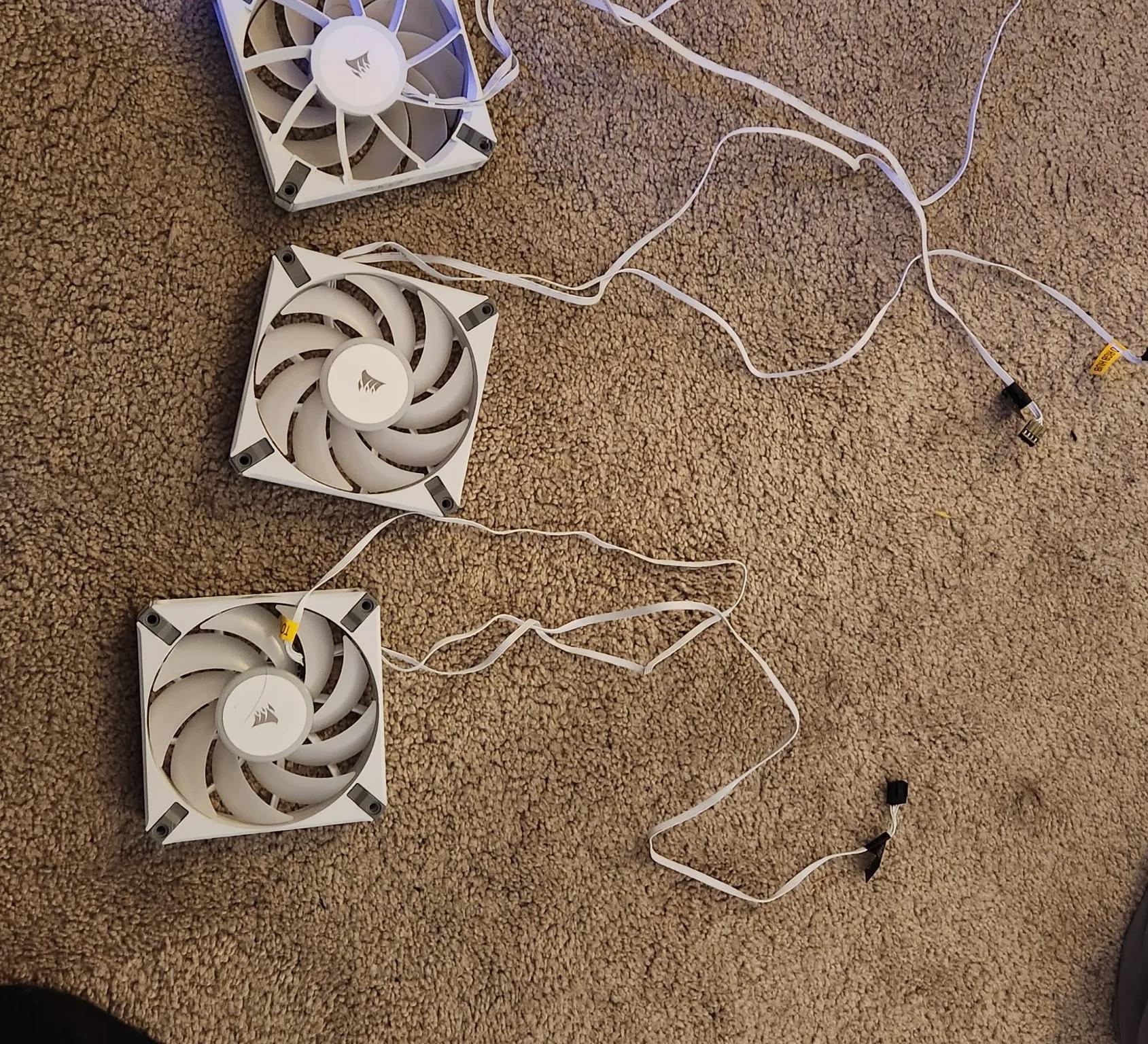 Corsair AF120 RGB Elite Fans 3 pack with Lightning Node Core