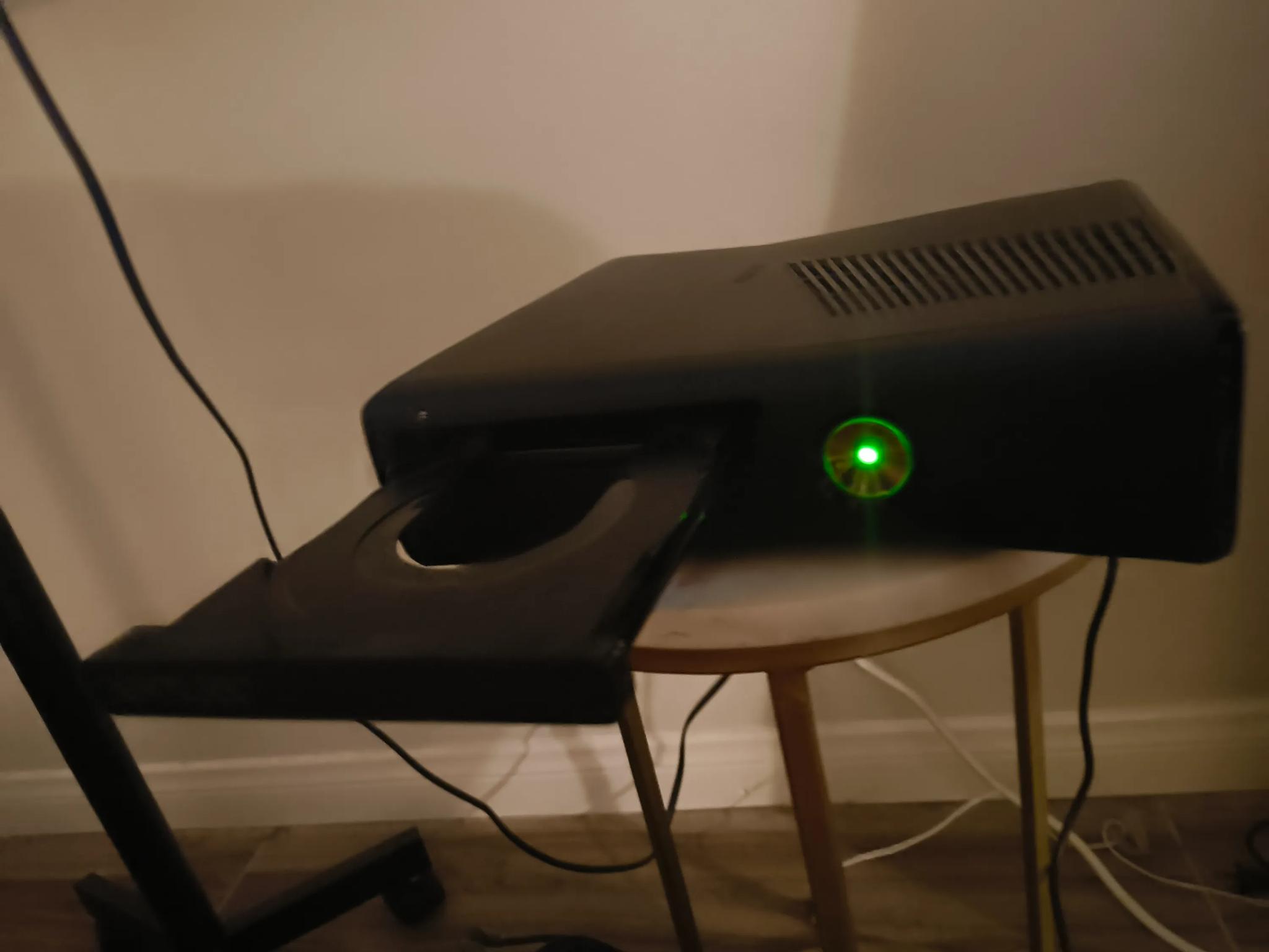 RGH 3 Xbox 360 Trinity - 500GB - Controller & PSU included