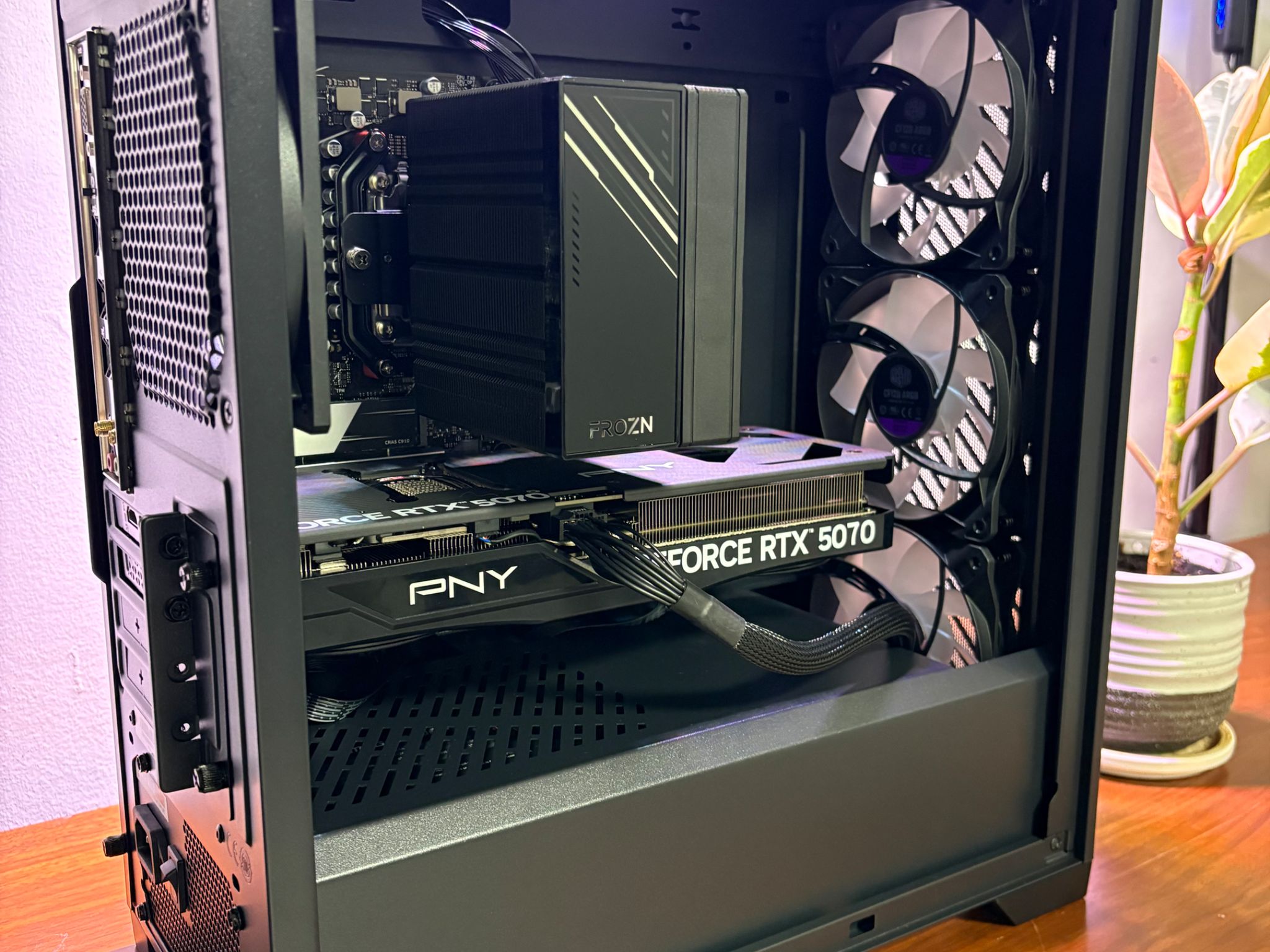 RTX 5070 | Ryzen 5 9600X | 32GB DDR5 | 1TB SSD | 750W PSU | 4 x Fans | WiFi
