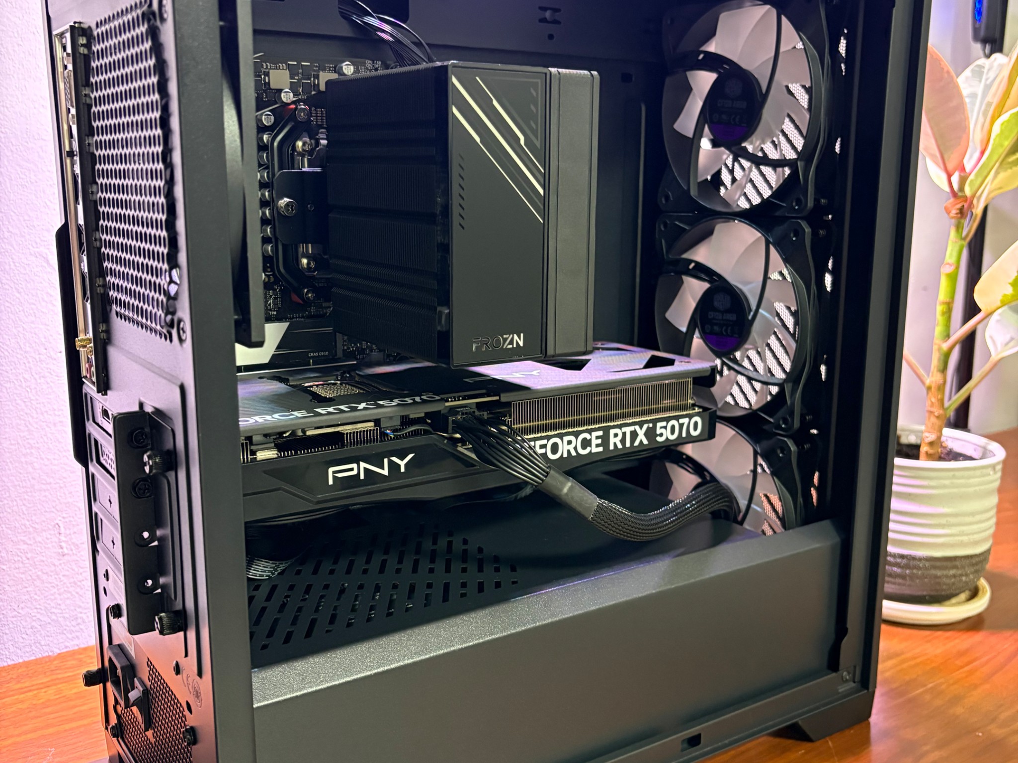 RTX 5070 | Ryzen 5 9600X | 32GB DDR5 | 1TB SSD | 750W PSU | 4 x Fans | WiFi