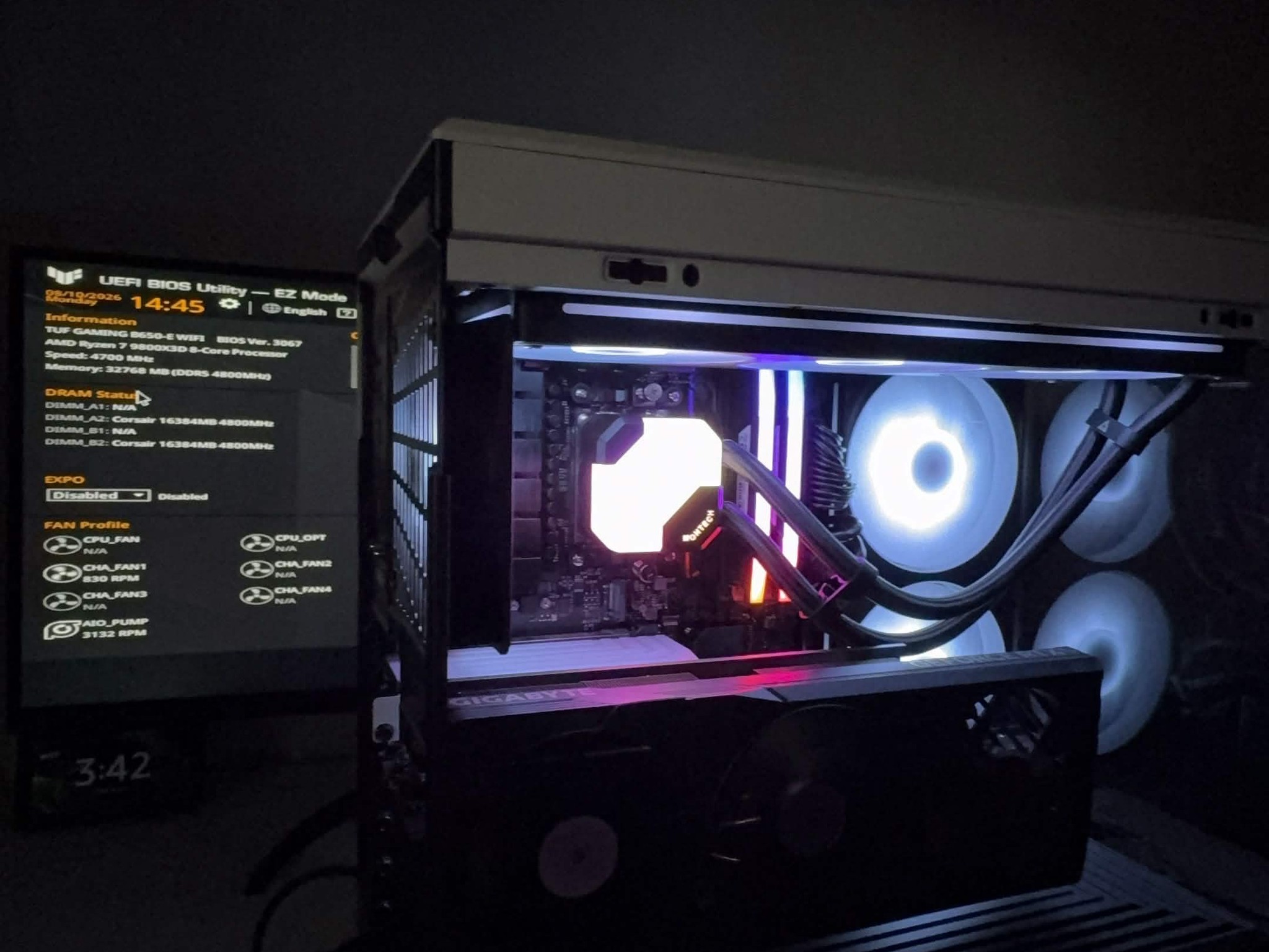 GeForce RTX 4090 Custom Gaming PC - Ryzen 7 9800X3D, 32GB RAM, 2TB NVMe SSD