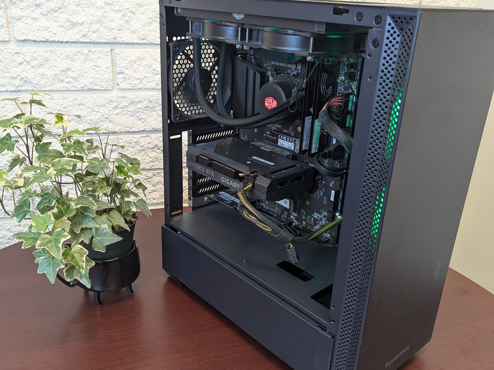 i7-10700K | GIGABYTE Geforce 3060 8GB | 32GB DDR4 | 1.5 TB NVMe Storage