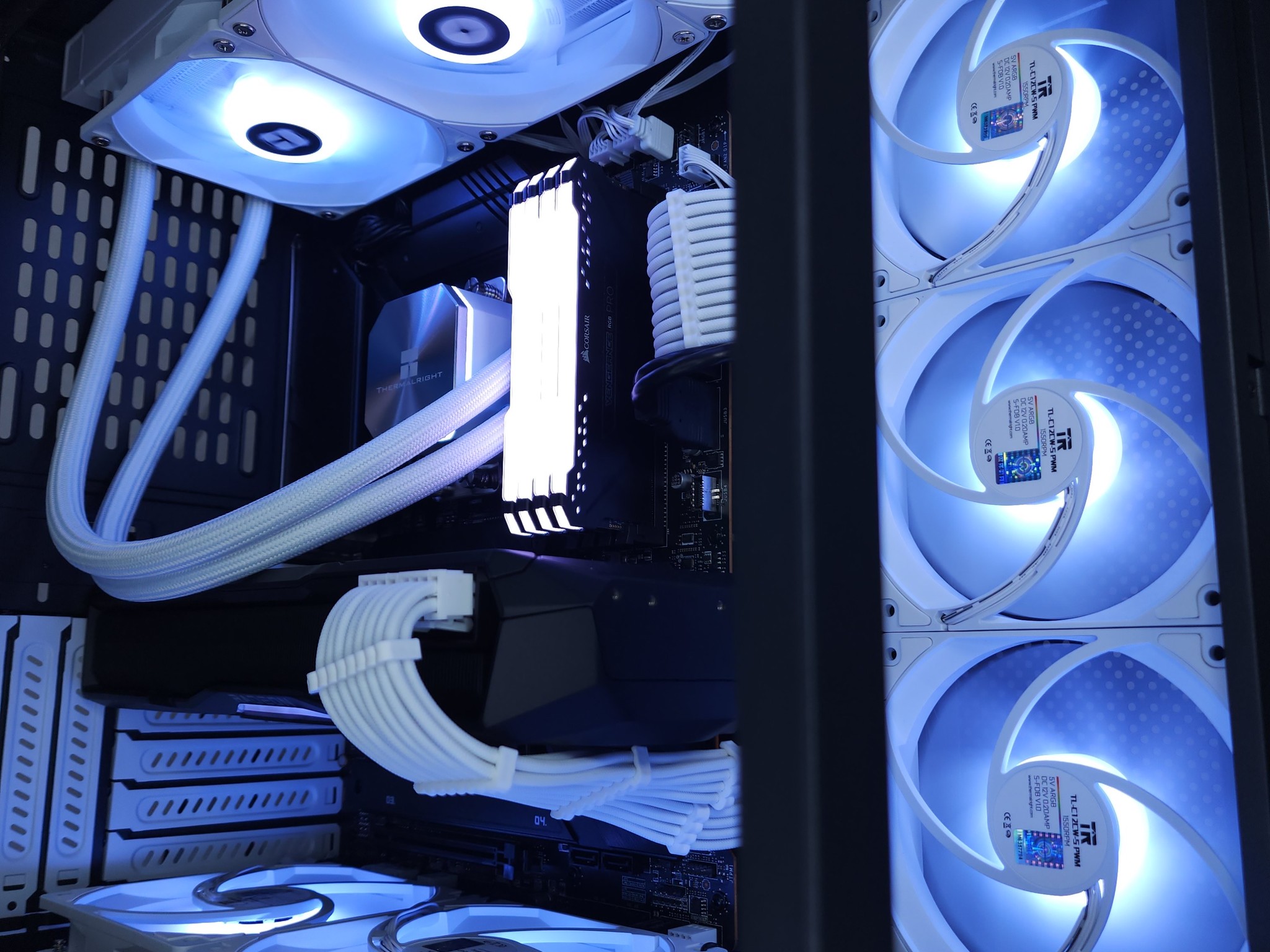 🤍🤍RX 7900 XTX | Core i9 12900K | 32GB 4000MHz | 2TB NVMe SSD Gen 4