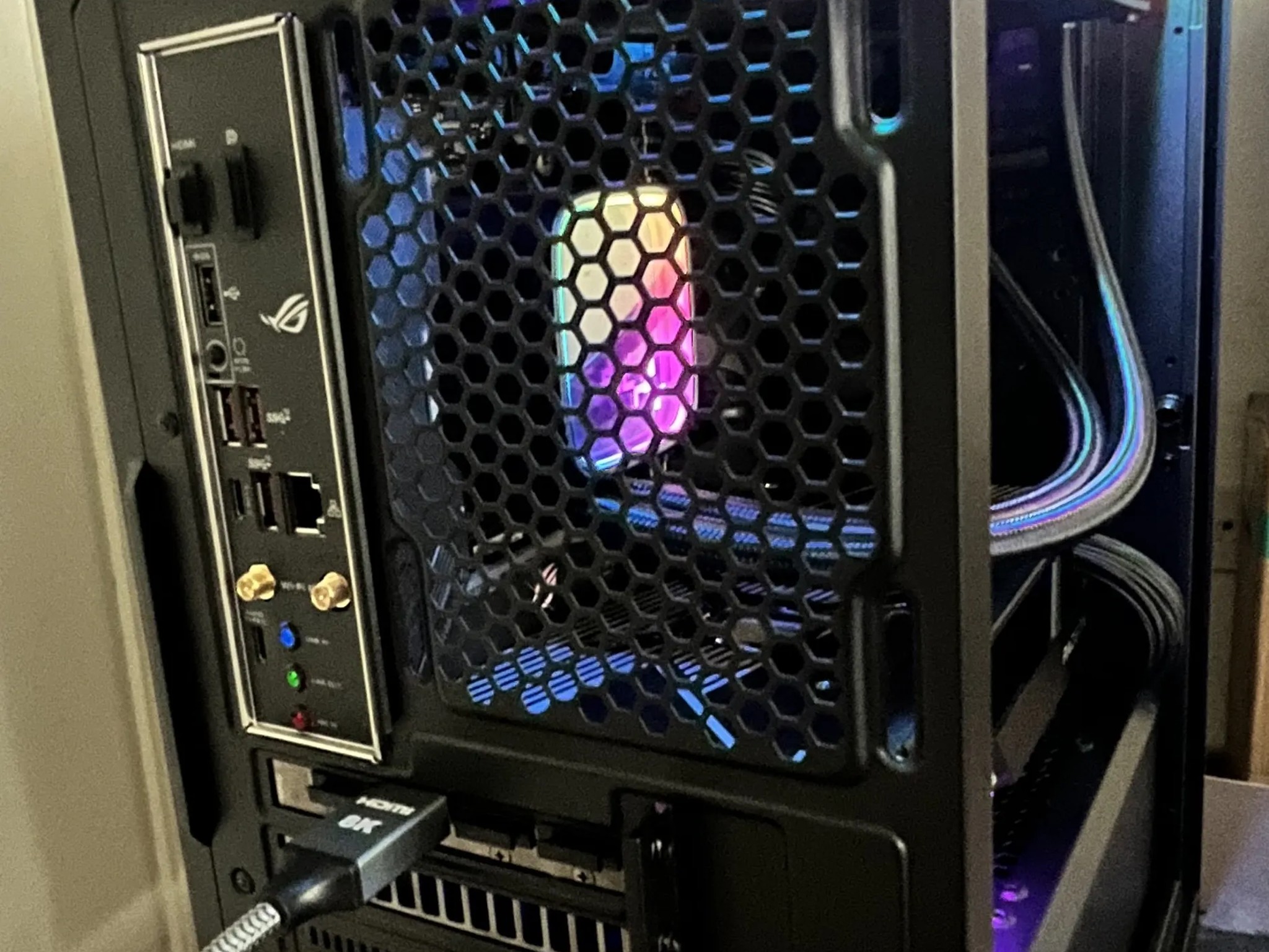 Asus Rog Strix B550 Ryzen 9 5900x + Rx 6700 XT