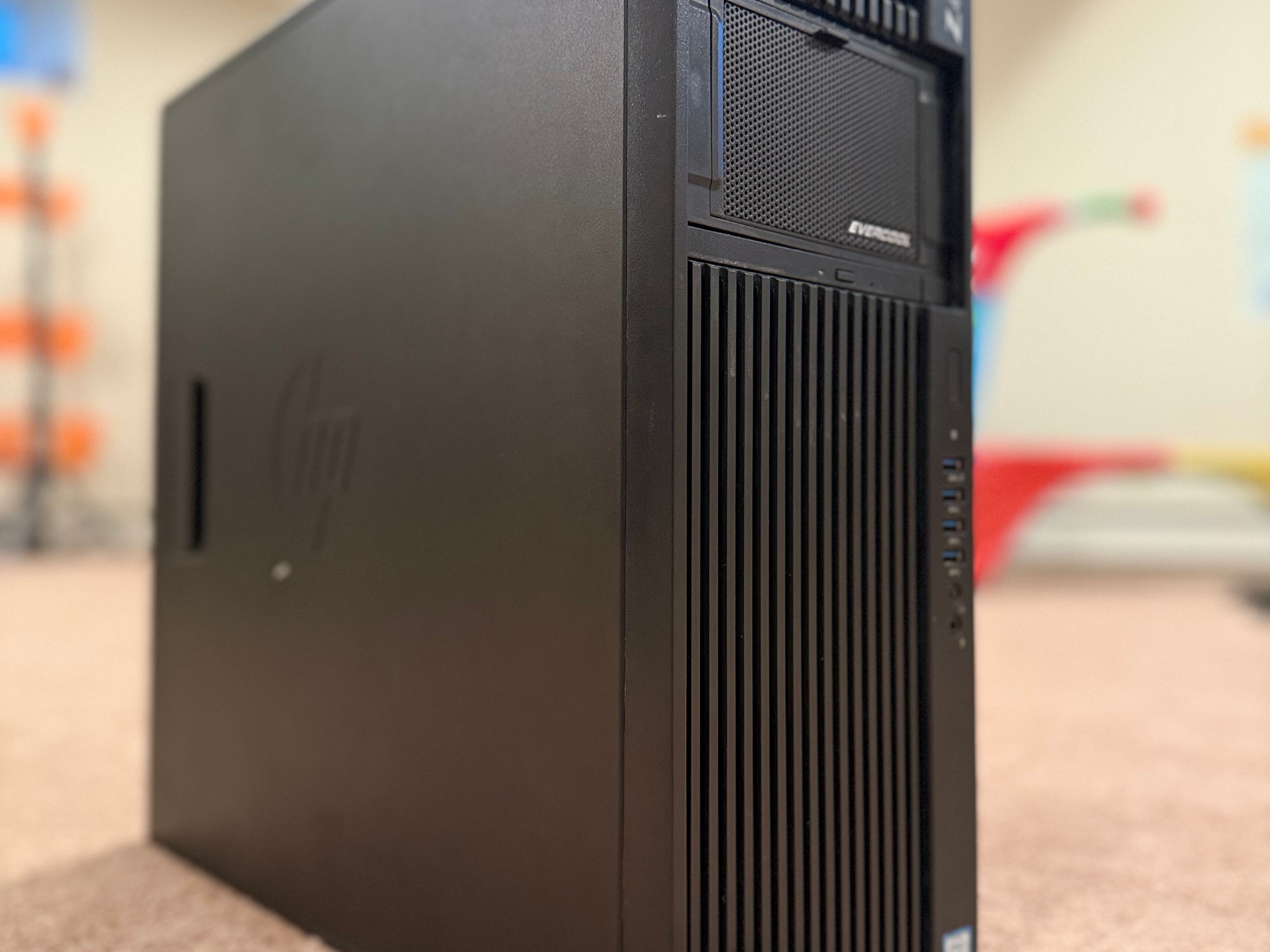 🚀HP Z"440 FPS"🚀| 14-Core Intel Xeon CPU, 64 GB DDR4, GTX 1080 8 GB, 2 TB Storage, Windows 11 Pro