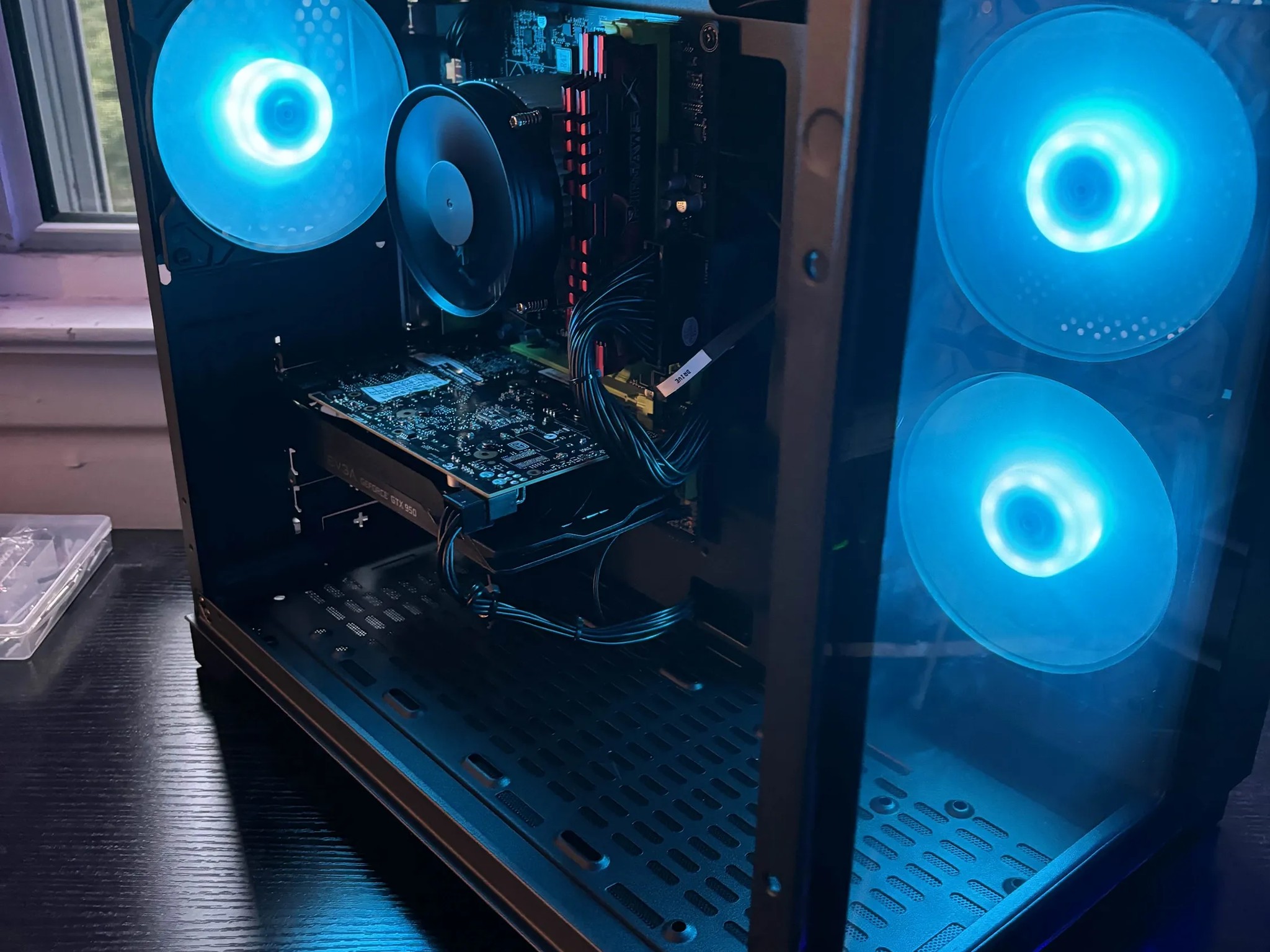 GAMING PC i5 16GB NVIDIA GTX 950 RGB Lighting RGB Fans Computer