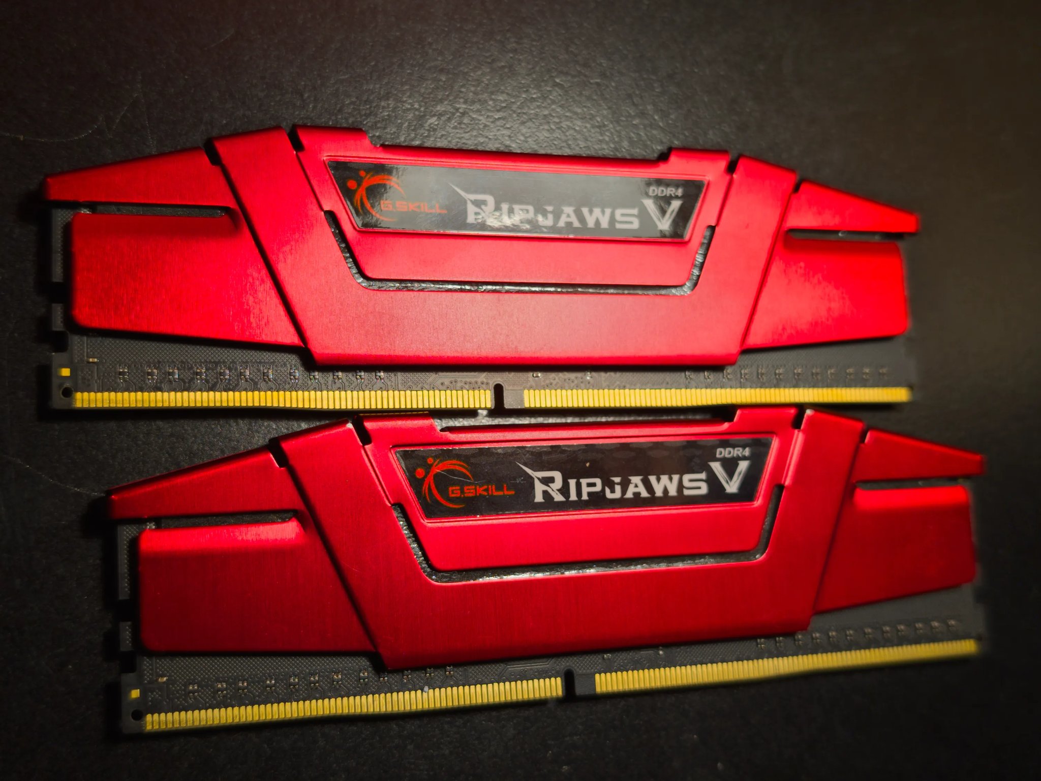 2X4GB (8GB) 2666MHz Red G.Skill RAM