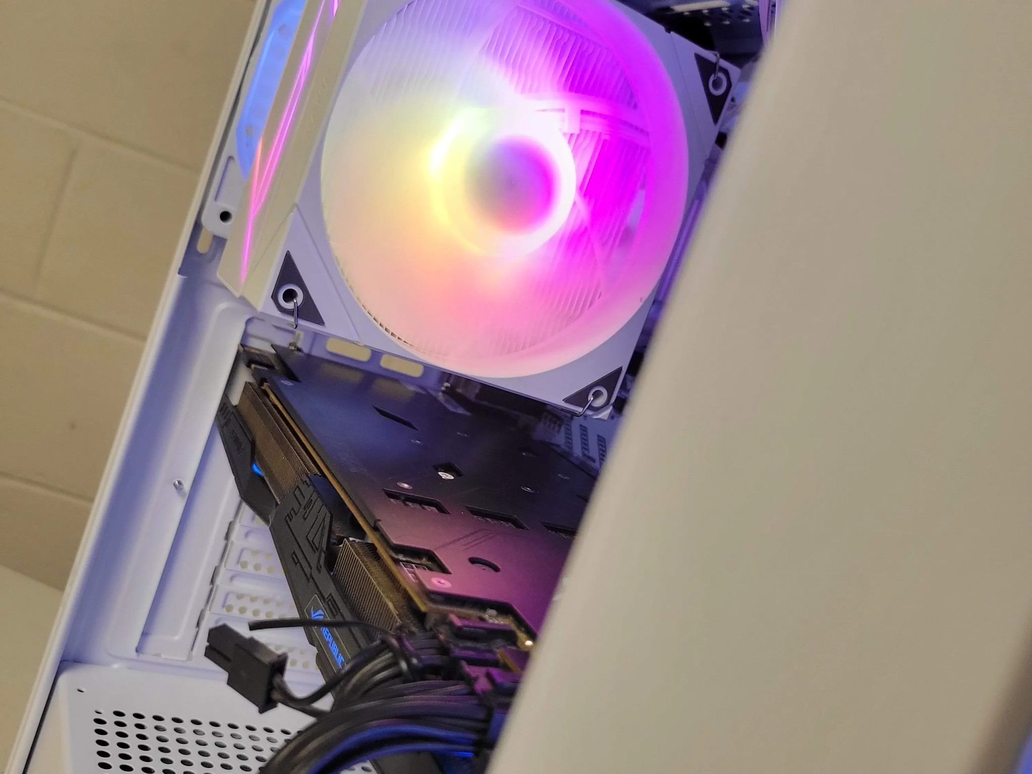 🔥🧊GTX 1080 8gb White Gaming PC🔥🧊 (Ryzen 5 3600//GTX 1080 8gb)