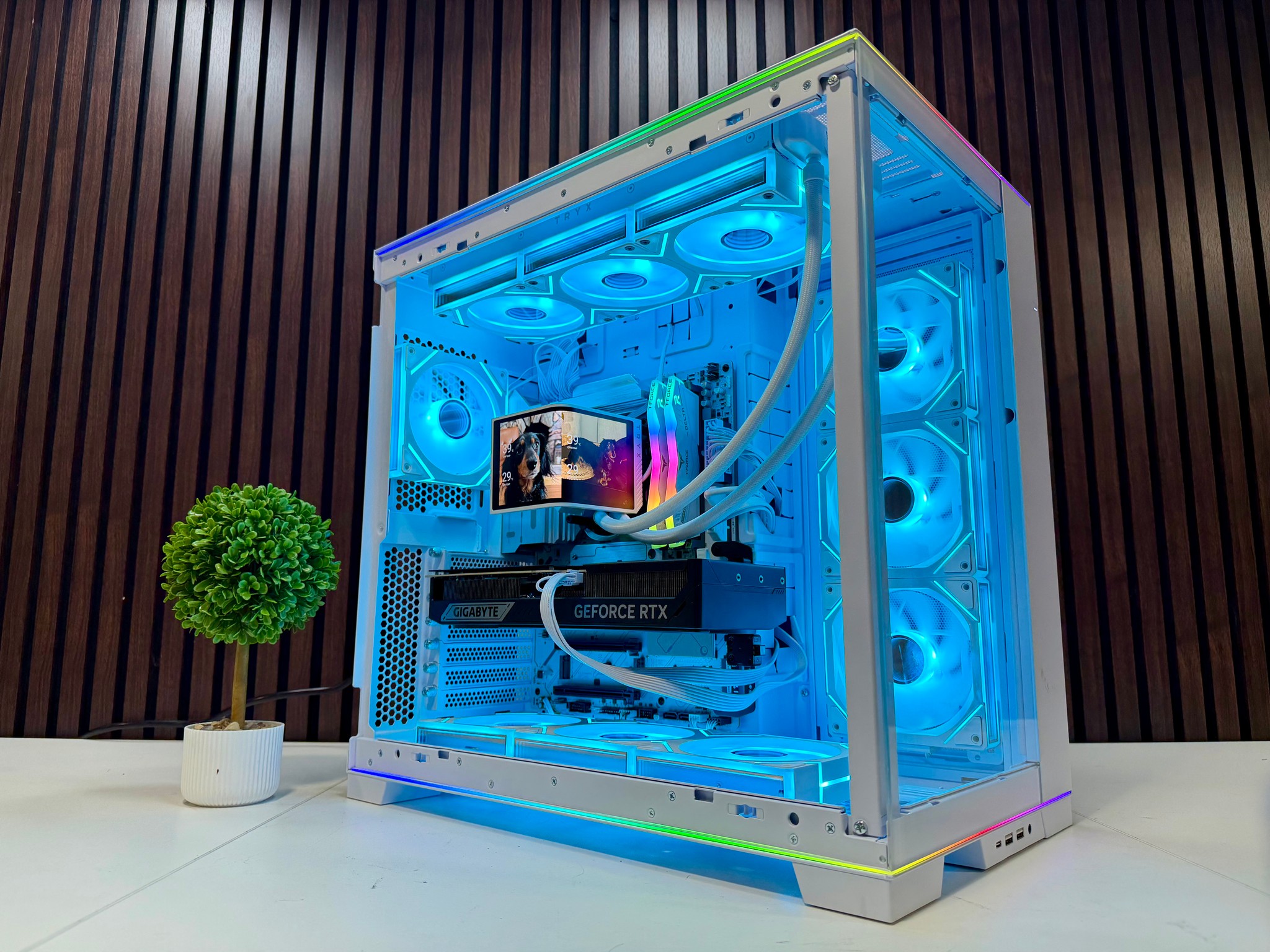 RTX 5070 TI | Ryzen 9800X3D | 64GB DDR5 | 2TB M.2 | 1000 Watt Gold PSU | Tryx LCD AIO