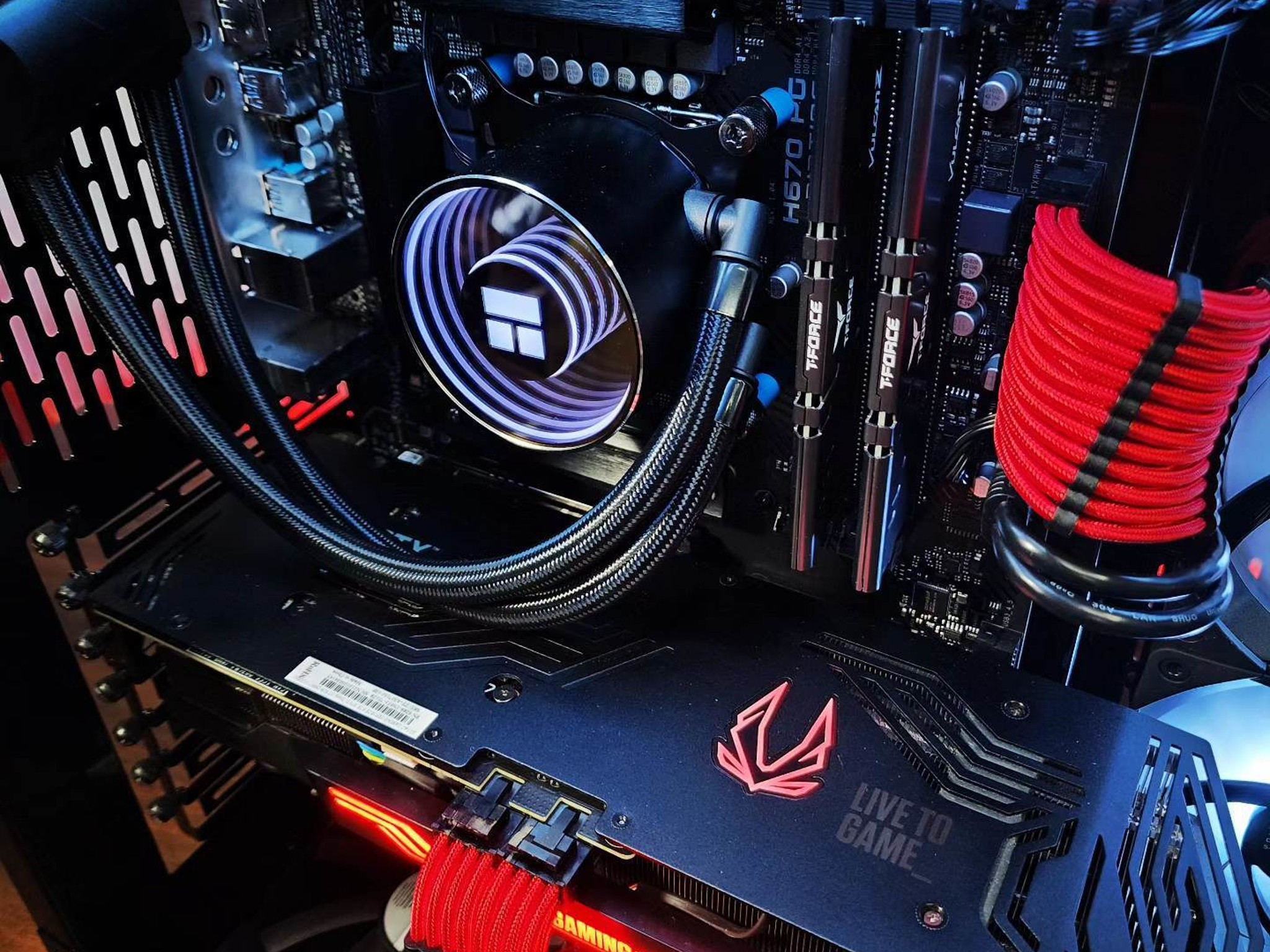 ❤️💙 RTX 3070Ti // Core i5 12400 // 32GB 3200MHz // 1TB NVMe Gen 4