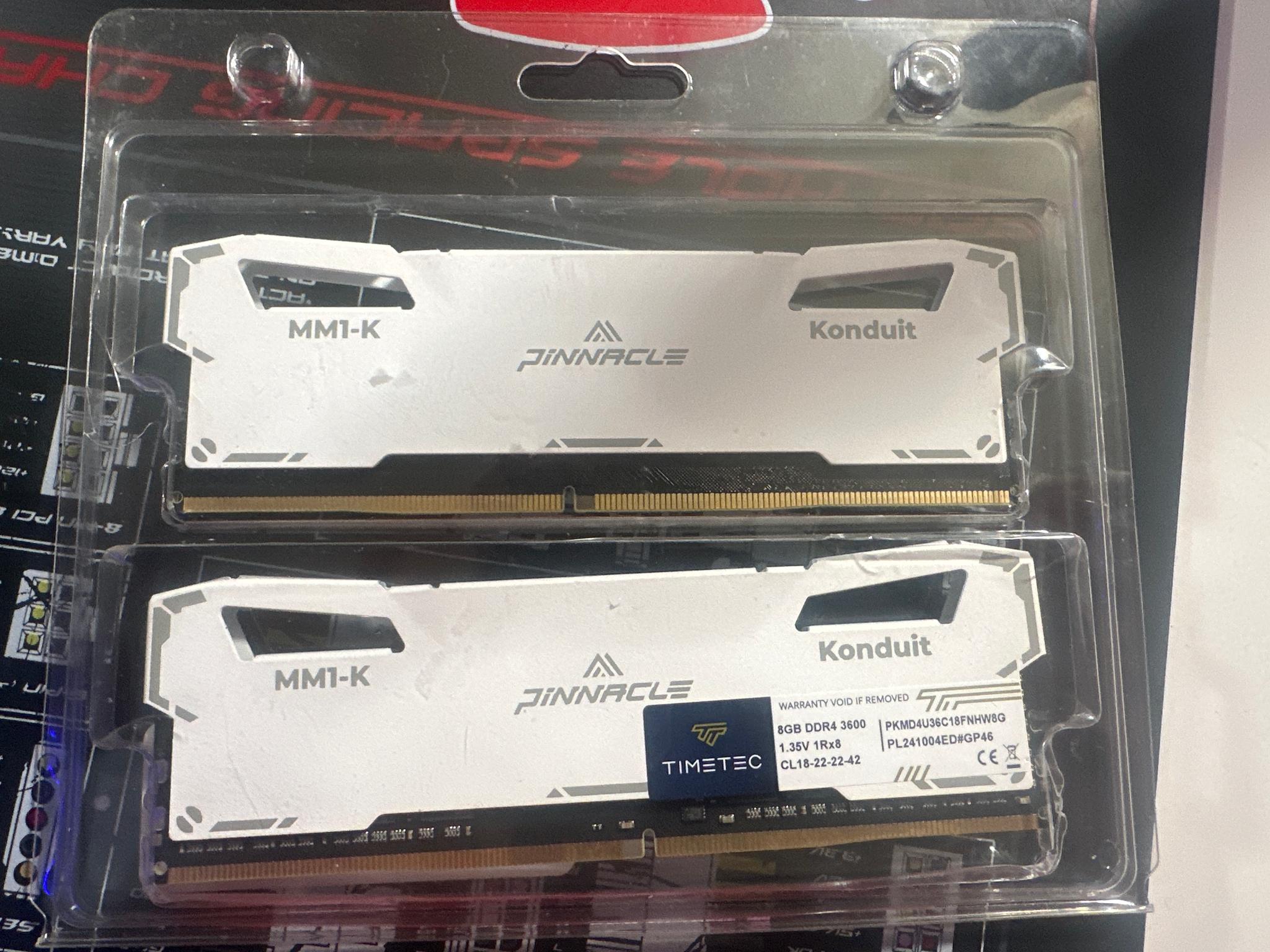 White Timetec Pinnacle DDR4 Ram