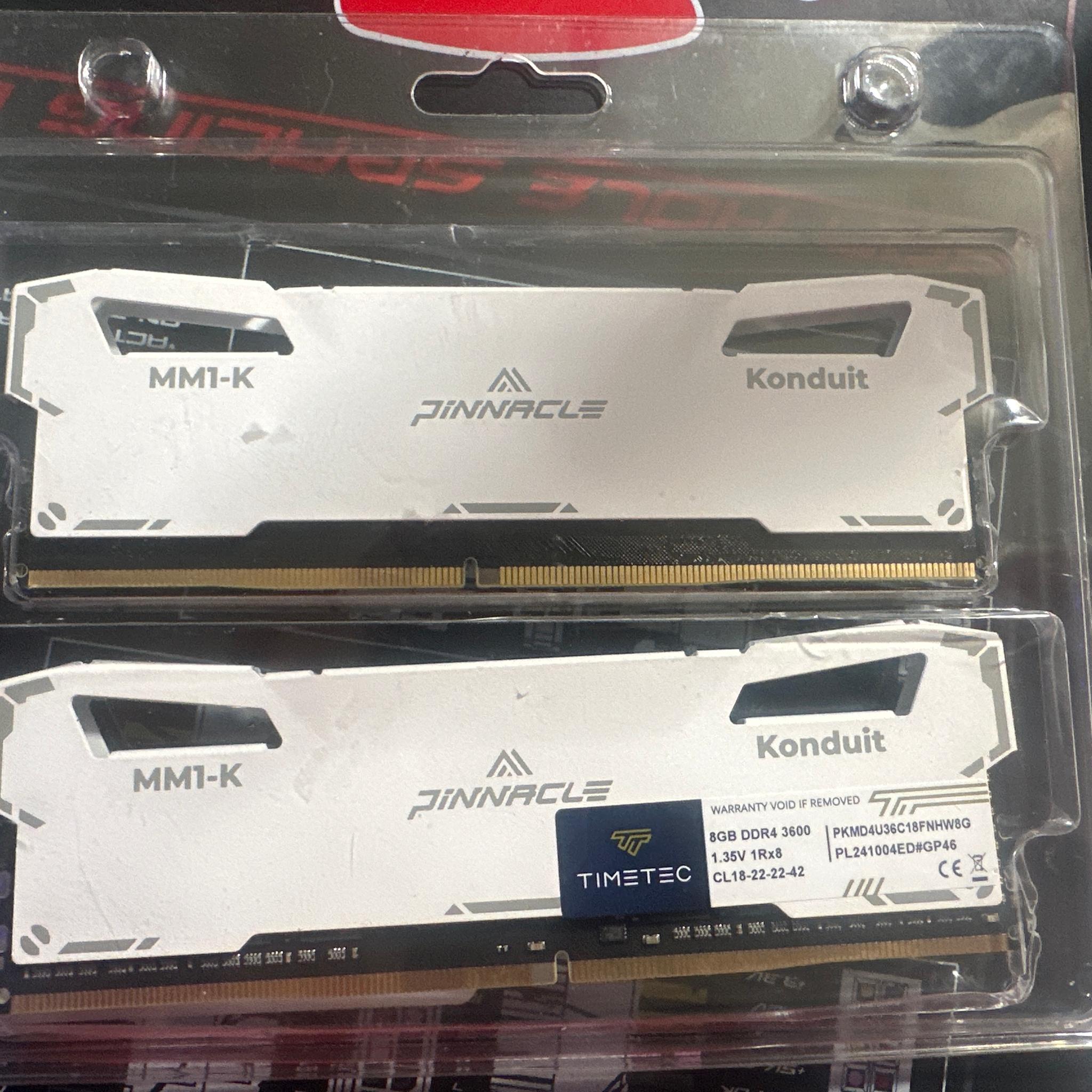 White Timetec Pinnacle DDR4 Ram