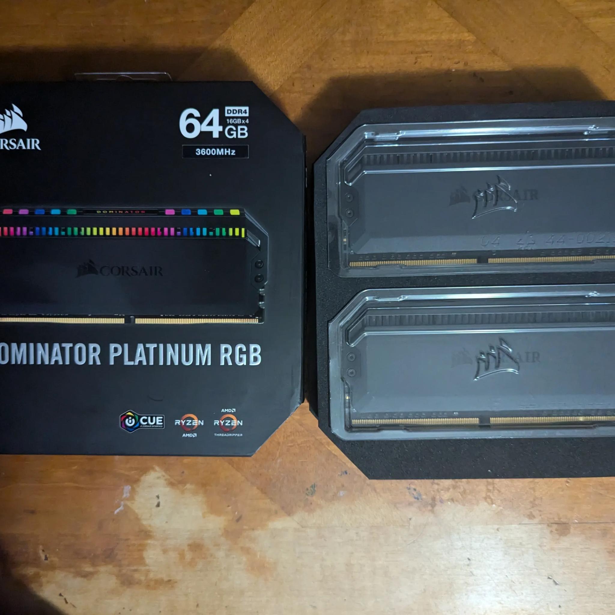 CORSAIR Dominator Platinum RGB 64GB (4x16GB) DDR4 3600MHz CL16