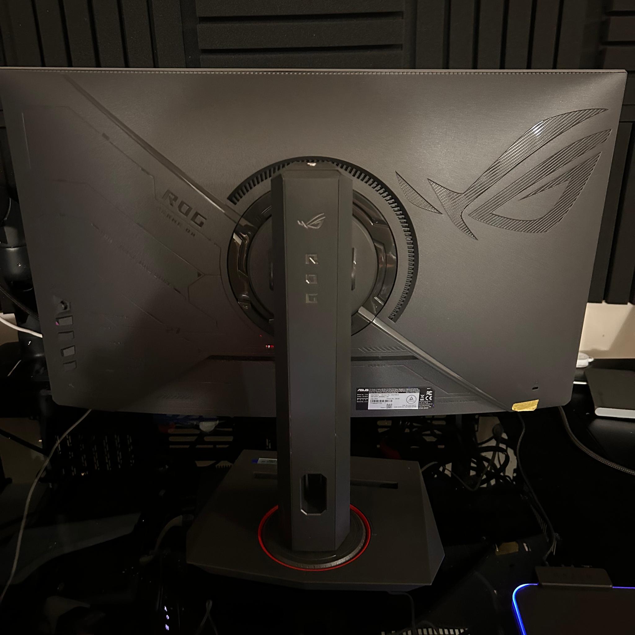 ASUS ROG Strix  27" 2K QHD (2560 x 1440) 180Hz Curved Screen Gaming Monitor (XG27WCS)
