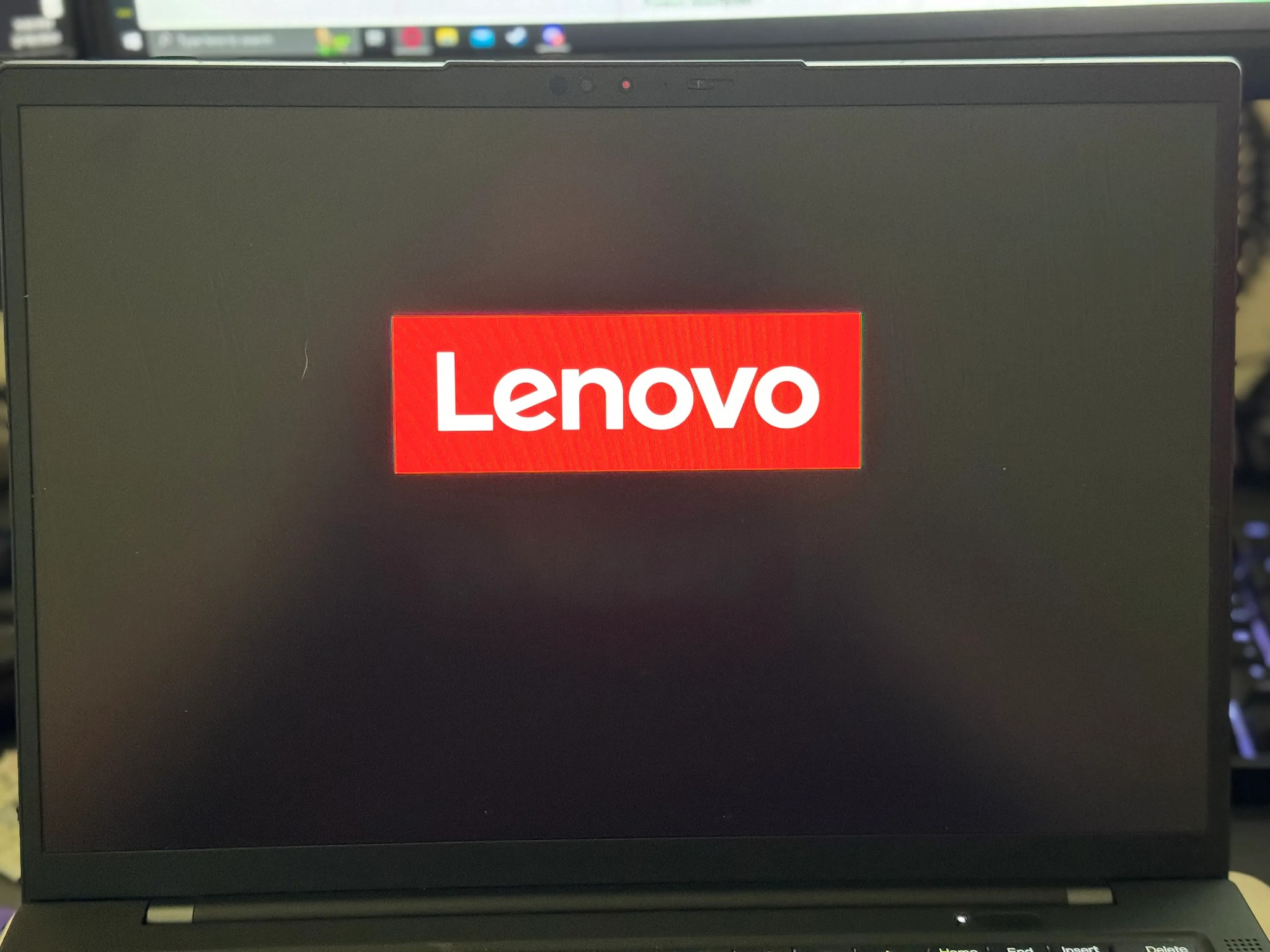 Lenovo Thinkpad X1 Carbon Gen 10 - 32GB Vram/32Gb Physical Ram/256gb Storage With Docking station