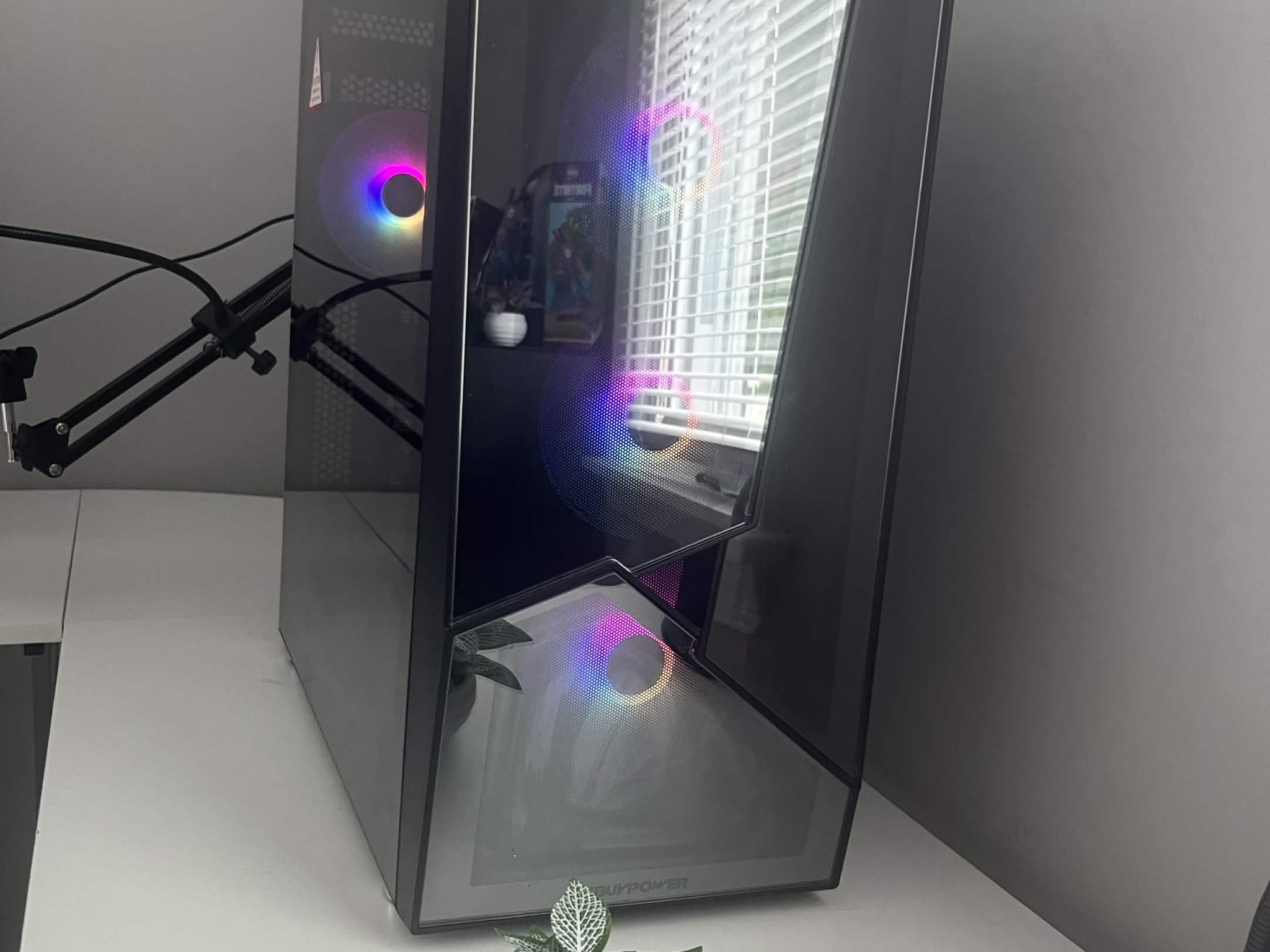 🖥️ RTX 5050 | i5 11400F | 16gb DDR4 | 500 GB Gen 3 NVMe SSD | Black Gaming PC