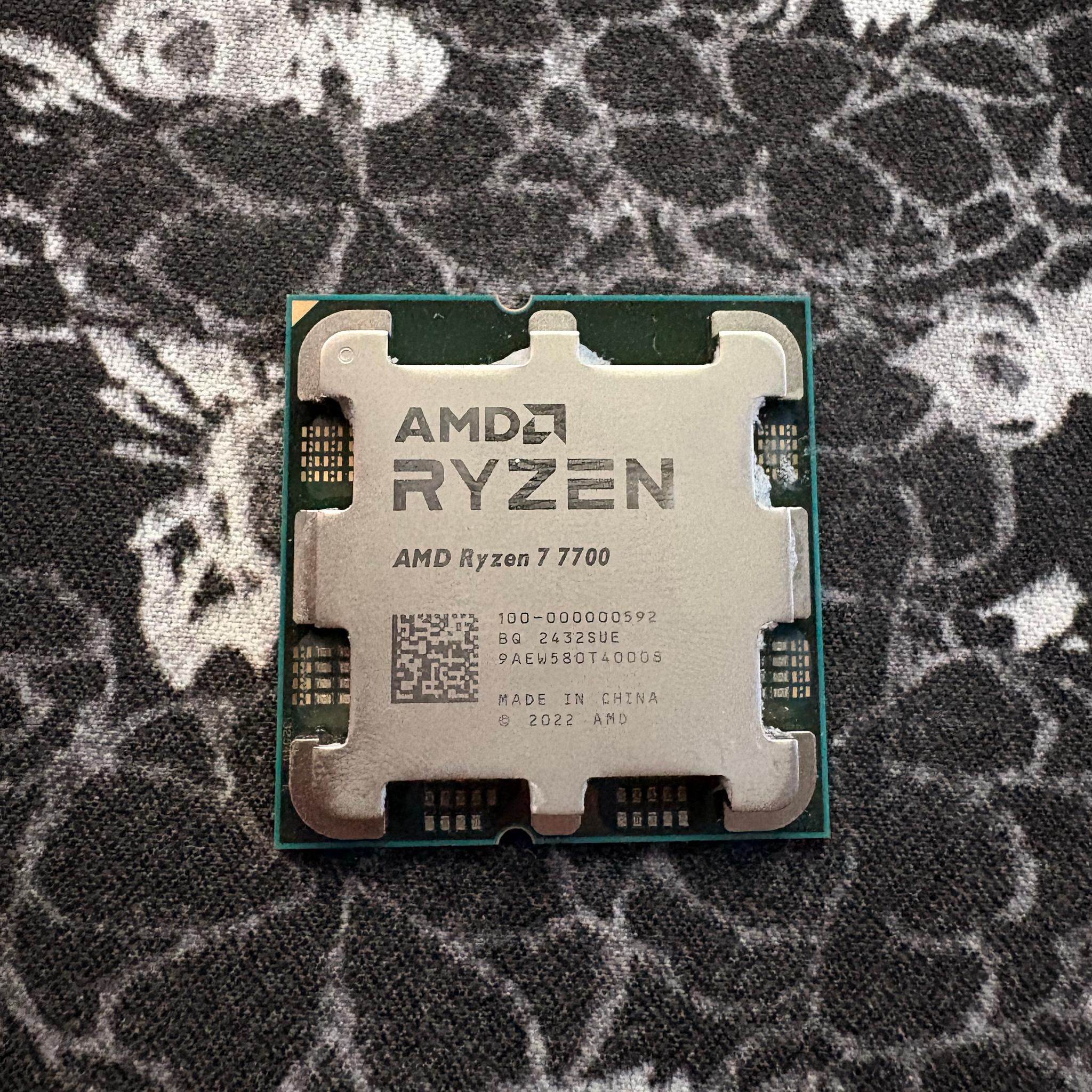 AMD Ryzen 7 7700